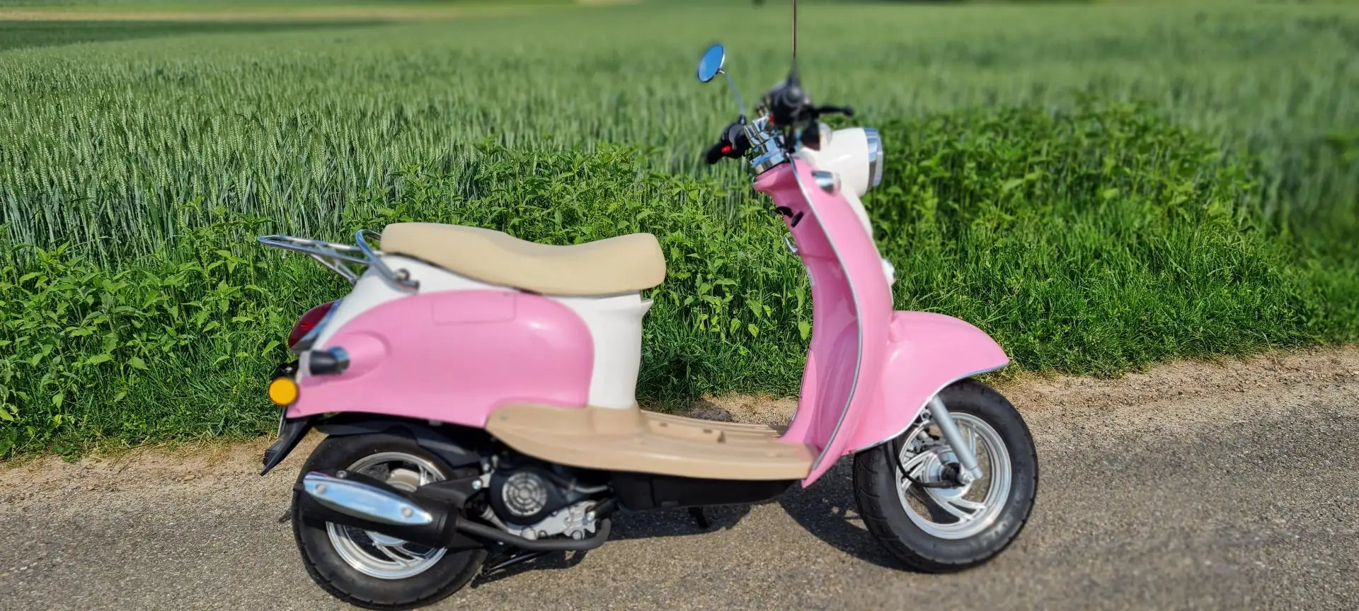 Nova Motors Retro Star Pink und Creme-weiss Rot - 1