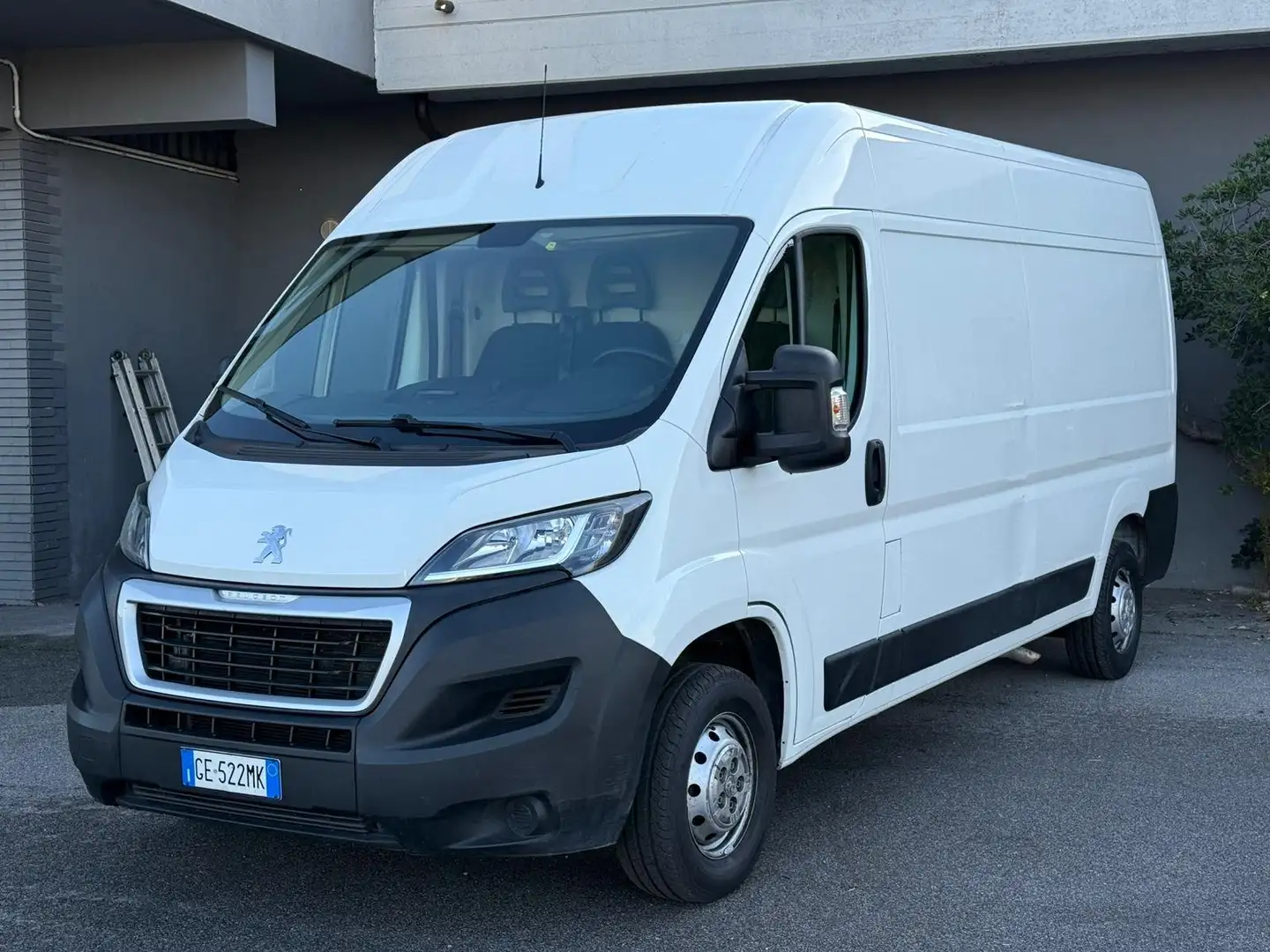 Peugeot Boxer 335 L3H2 2.2 BlueHDi 140cv S&S DISTRIBUZIONE NUOVA Bianco - 1