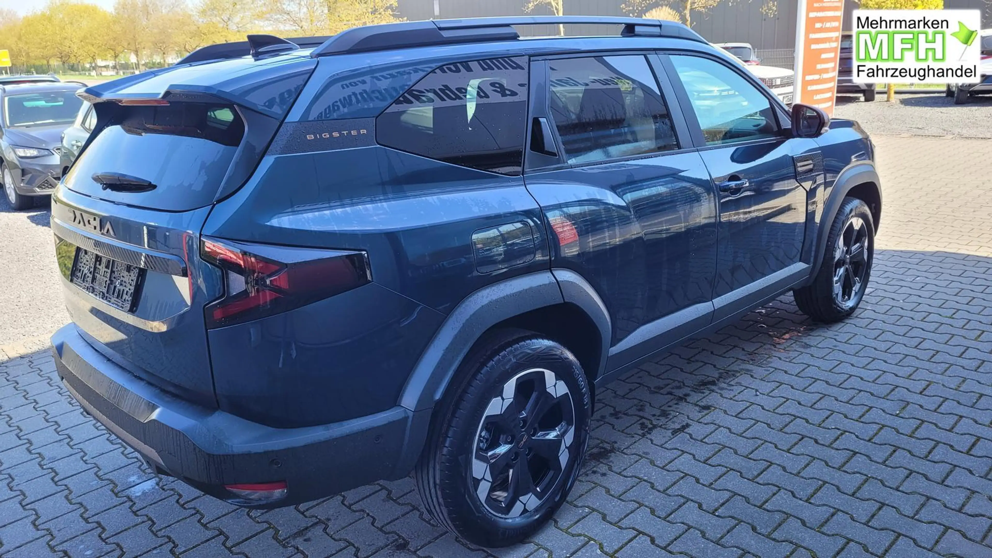 Dacia Bigster Extreme Hybrid 155*LED*NAVI*SHZ*360*PANO 115 kW... — photo 4