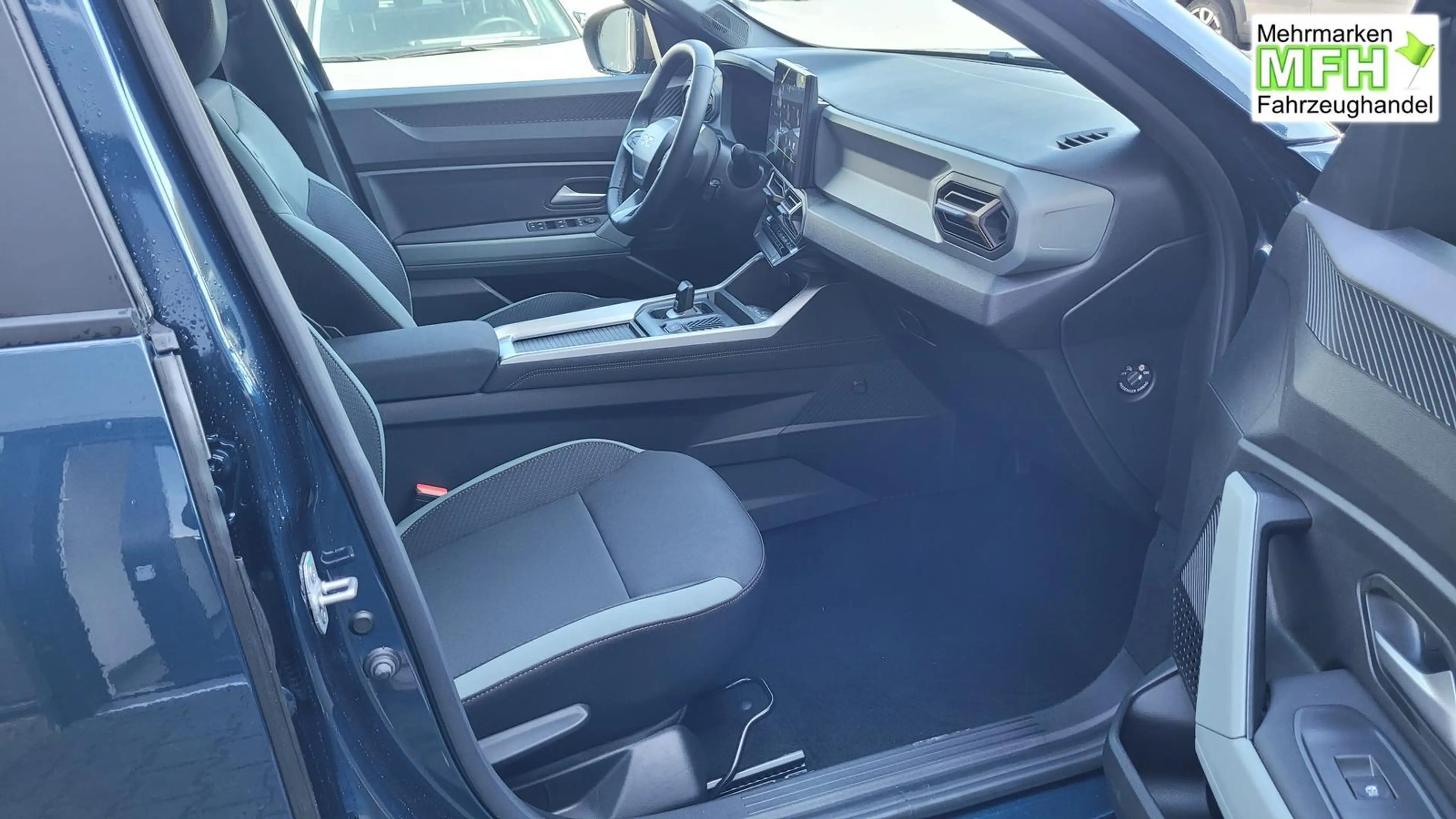 Dacia Bigster Extreme Hybrid 155*LED*NAVI*SHZ*360*PANO 115 kW... — photo 10