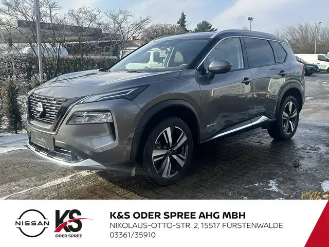 Nissan X-Trail 1.5 VC-T e-4ORCE 213 PS 4x4 Tekna+ 5 Sitze