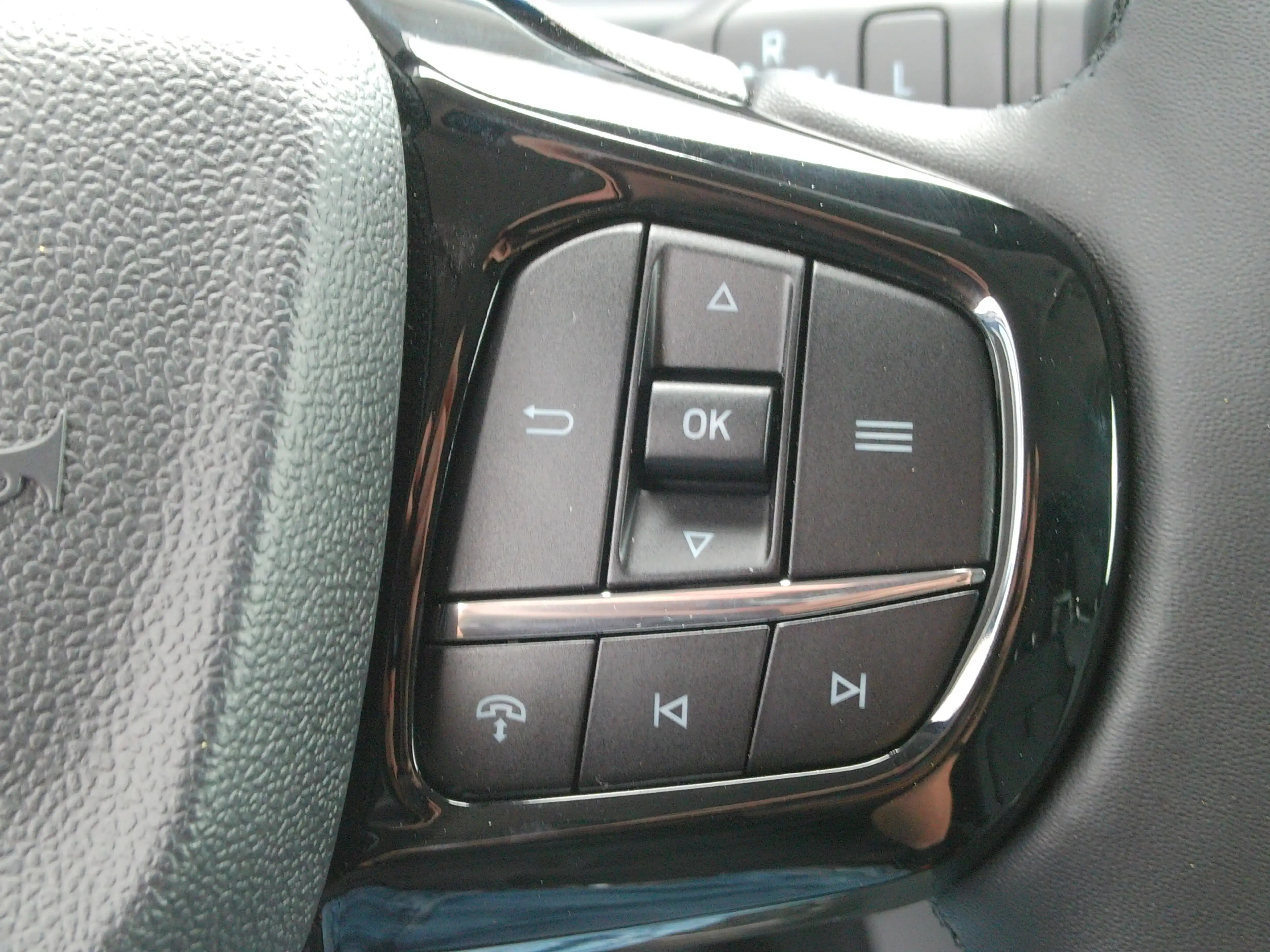 Ford E-Transit Cust. 340 L2H1 Limited 71 kWh, Trekhaak / Carplay — photo 8