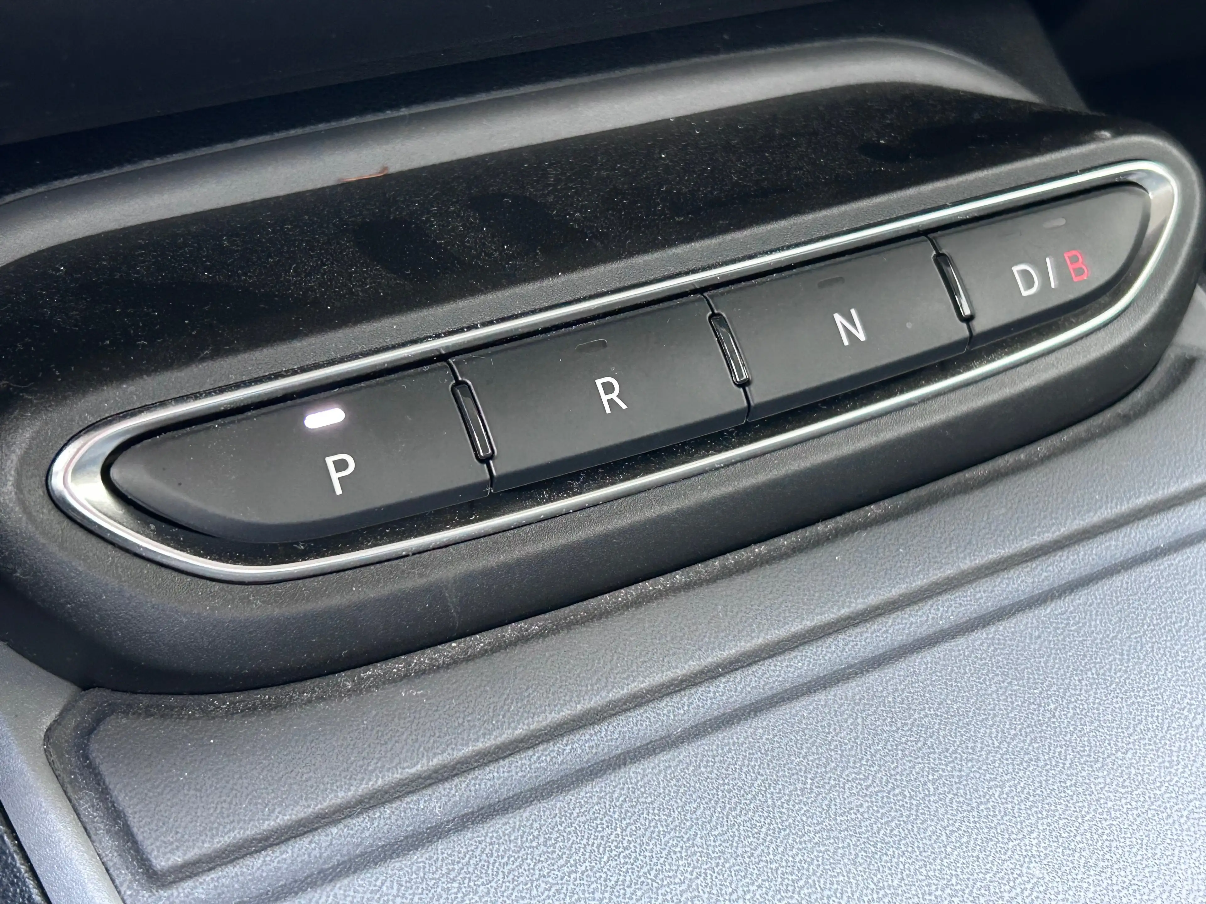 Jeep Avenger Longitude 54 kWh Stoelverwarming | Parkeersensoren — photo 8