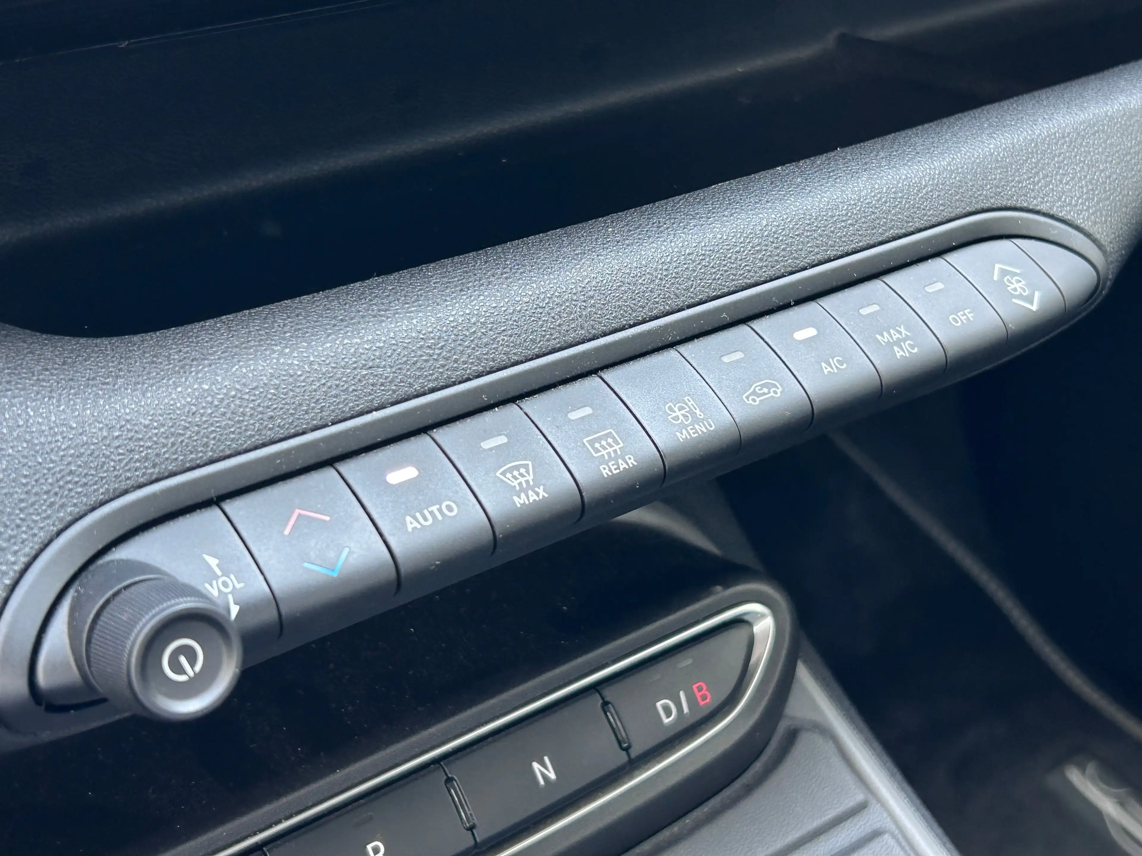 Jeep Avenger Longitude 54 kWh Stoelverwarming | Parkeersensoren — photo 11