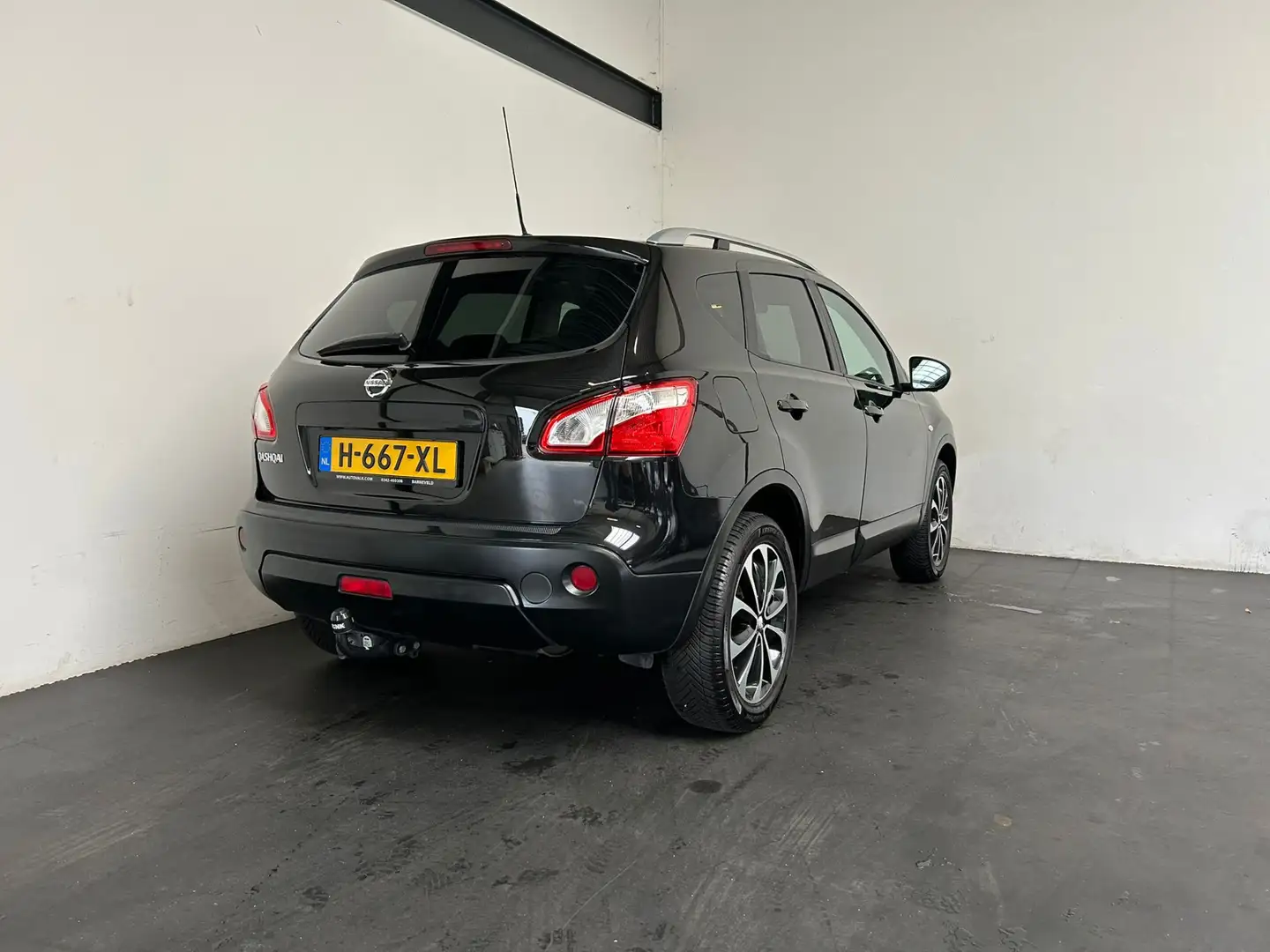 Nissan Qashqai 2.0 Acenta. Trekhaak. 11-2026 APK! Schwarz - 2