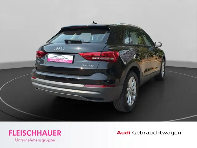 Audi Q3 view 7