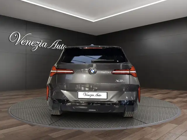 BMW X3 view 5