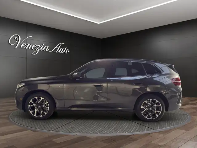 BMW X3 view 3