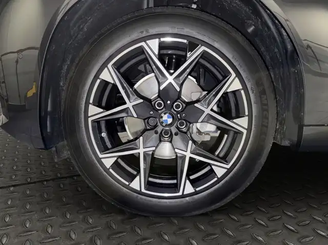 BMW X3 view 6
