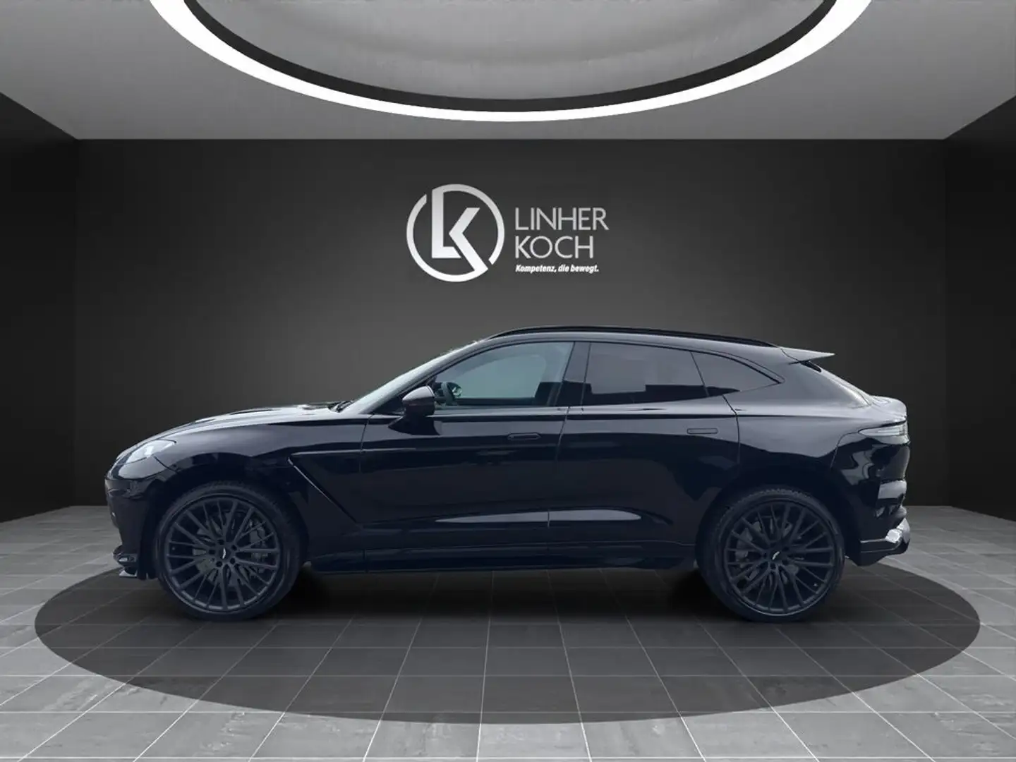 Aston Martin DBX 707 ''FACELIFT'' Schwarz - 2
