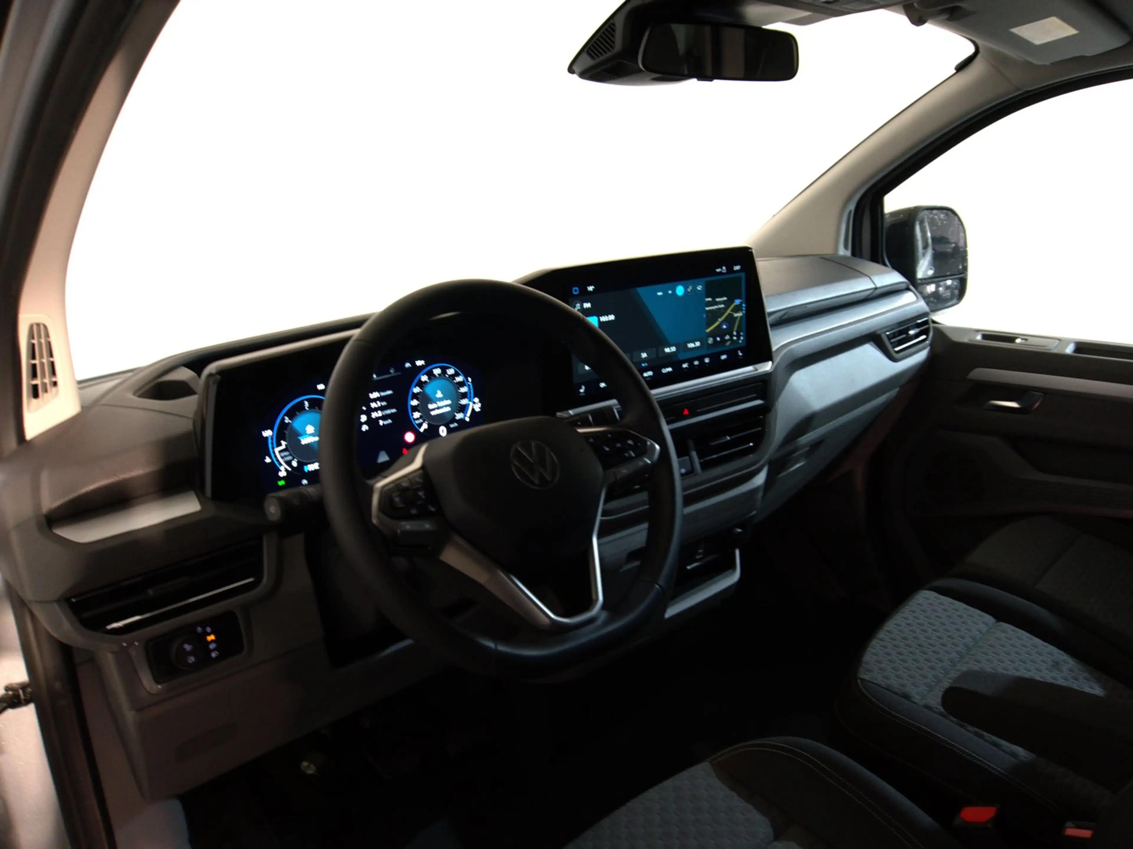 Volkswagen T7 Caravelle VW T7 Caravelle Life LR TDI 4MOTION — photo 8