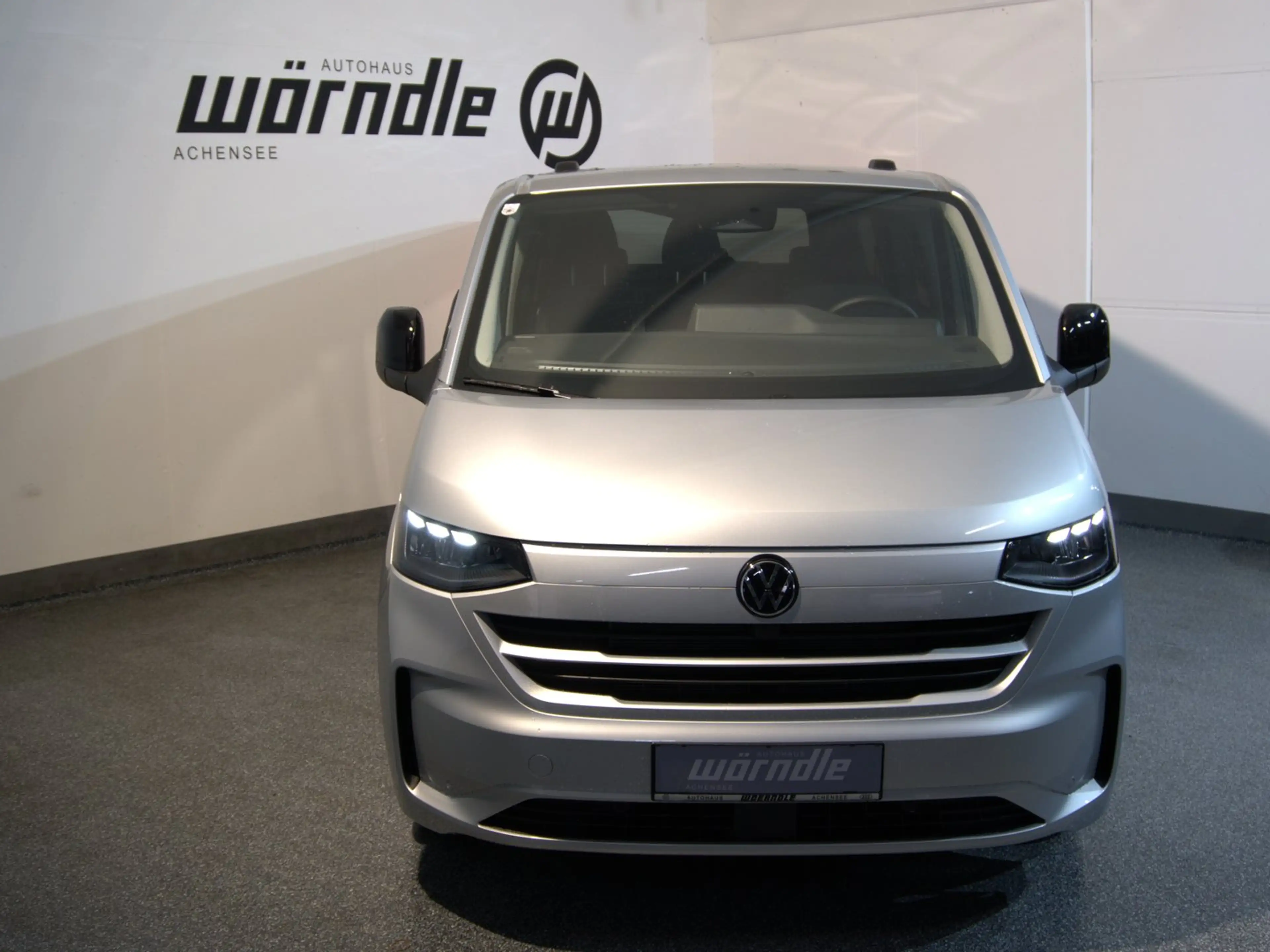 Volkswagen T7 Caravelle VW T7 Caravelle Life LR TDI 4MOTION — photo 3