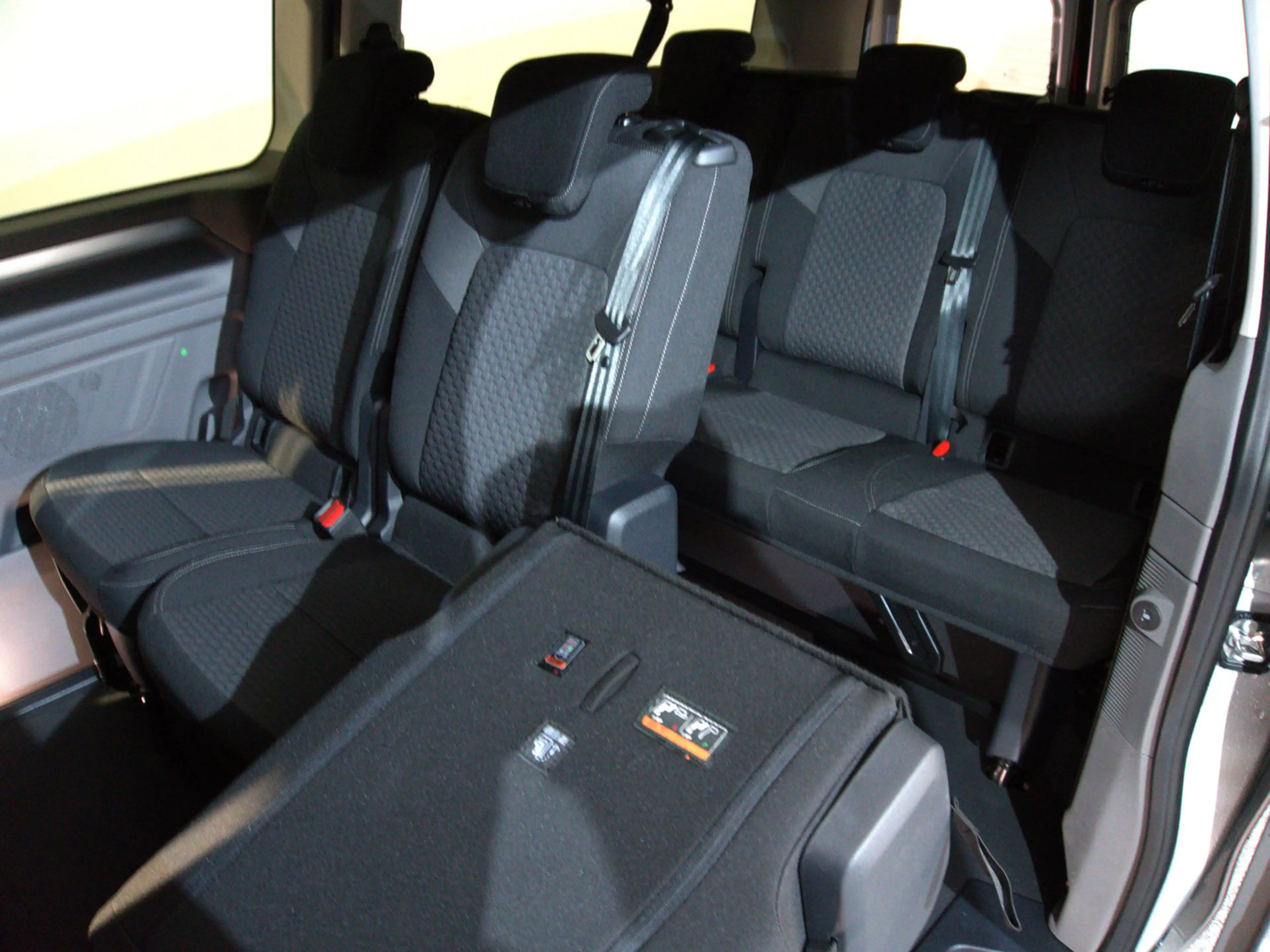 Volkswagen T7 Caravelle VW T7 Caravelle Life LR TDI 4MOTION — photo 7