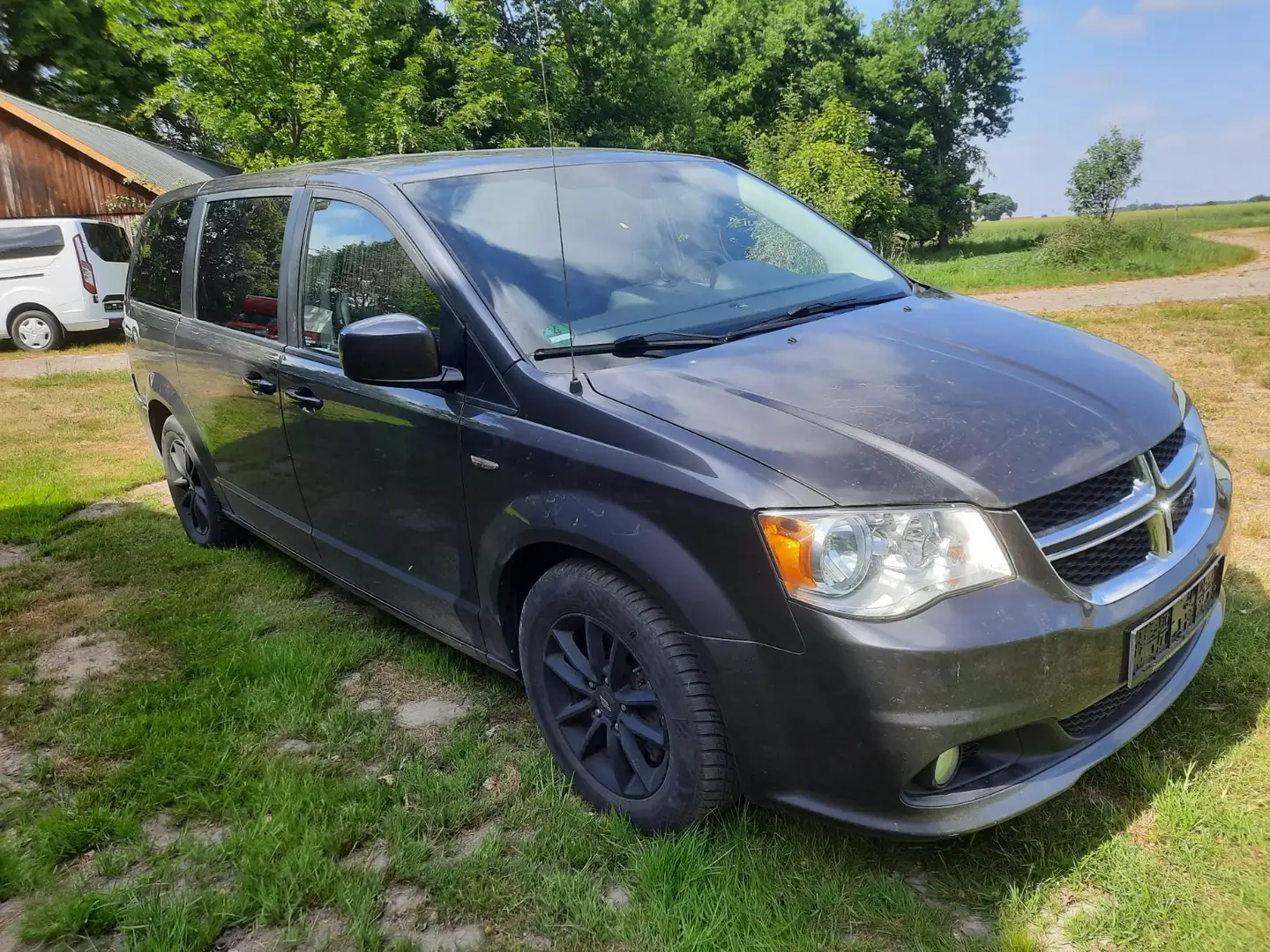 Dodge Grand Caravan / 7-sitzer mit LPG-Gas Gris - 1