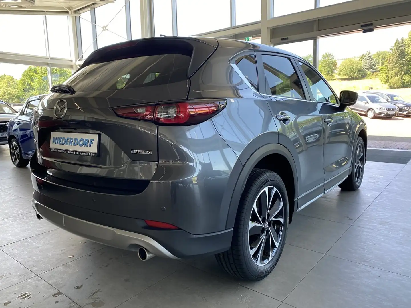 Mazda CX-5 2.0 Newground NAVI KAM 360* LED LEDER Grau - 2