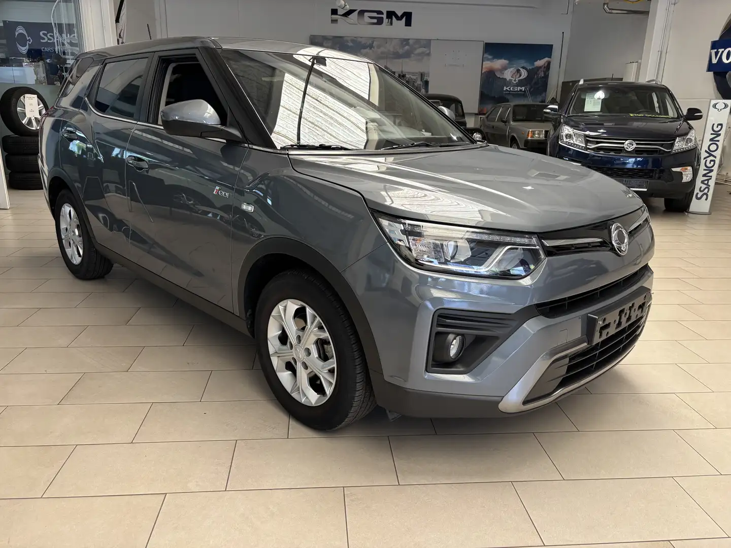 SsangYong Tivoli Grand 1.5 T-GDI 2WD Amber (EU6d) Argent - 2