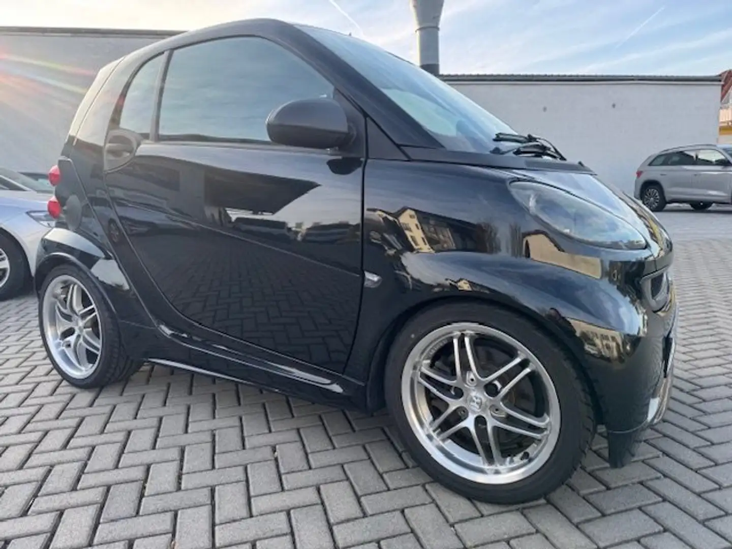 smart forTwo Basis 62kW (451.332) Schwarz - 1