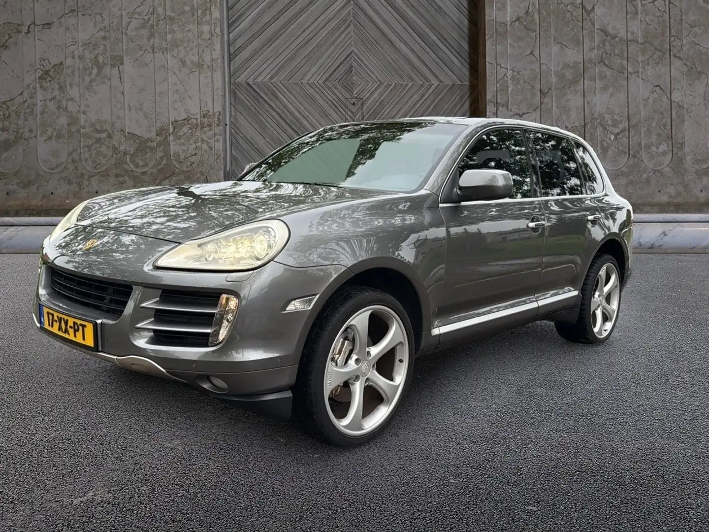 Porsche Cayenne 4.8 S youngtimer, 385pk, nieuwe dis.ketting Grau - 1