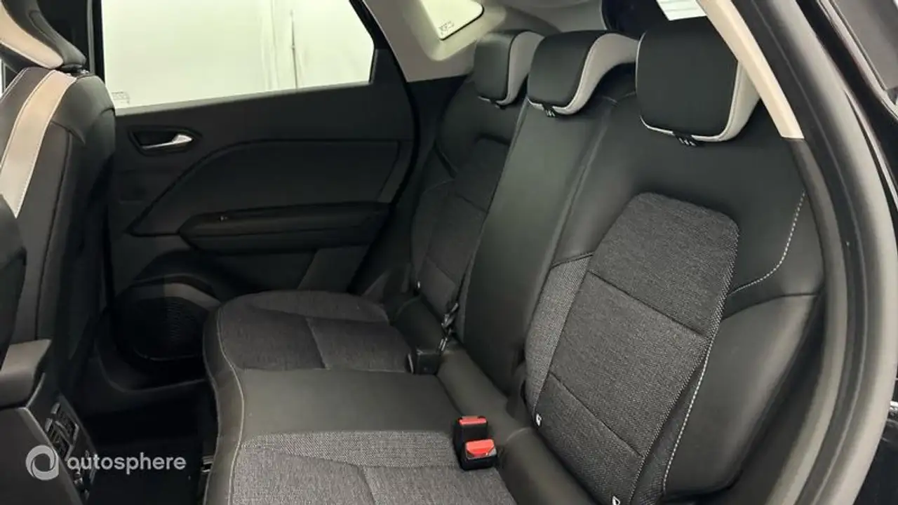 Renault Captur — photo 13