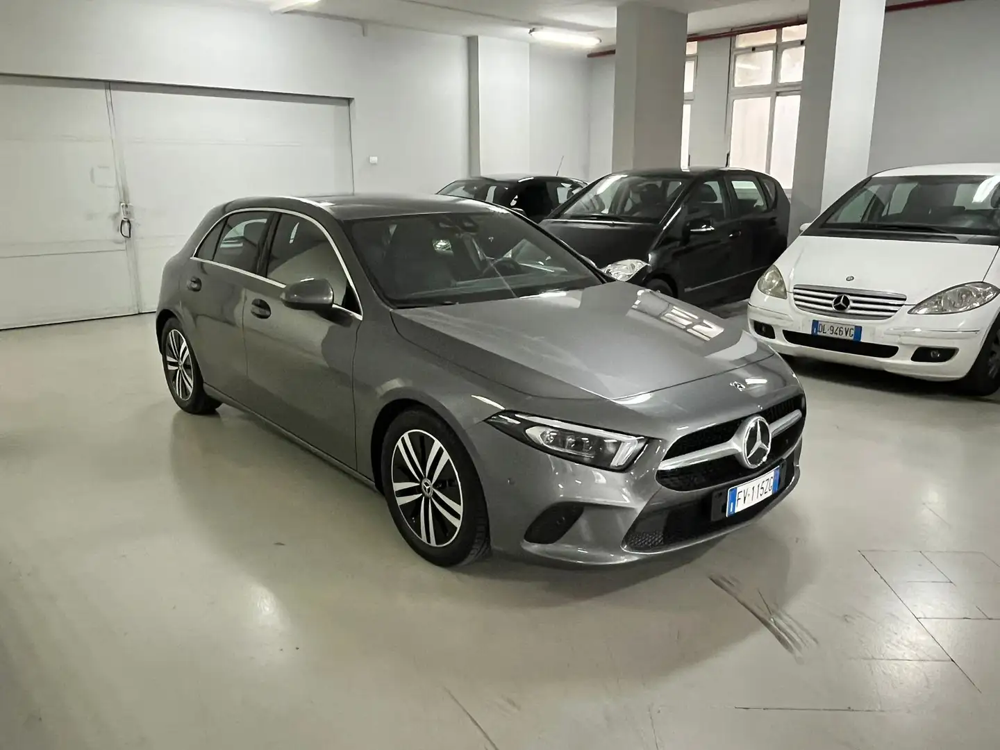 Mercedes-Benz A 180 A 180 d Sport auto Grigio - 1