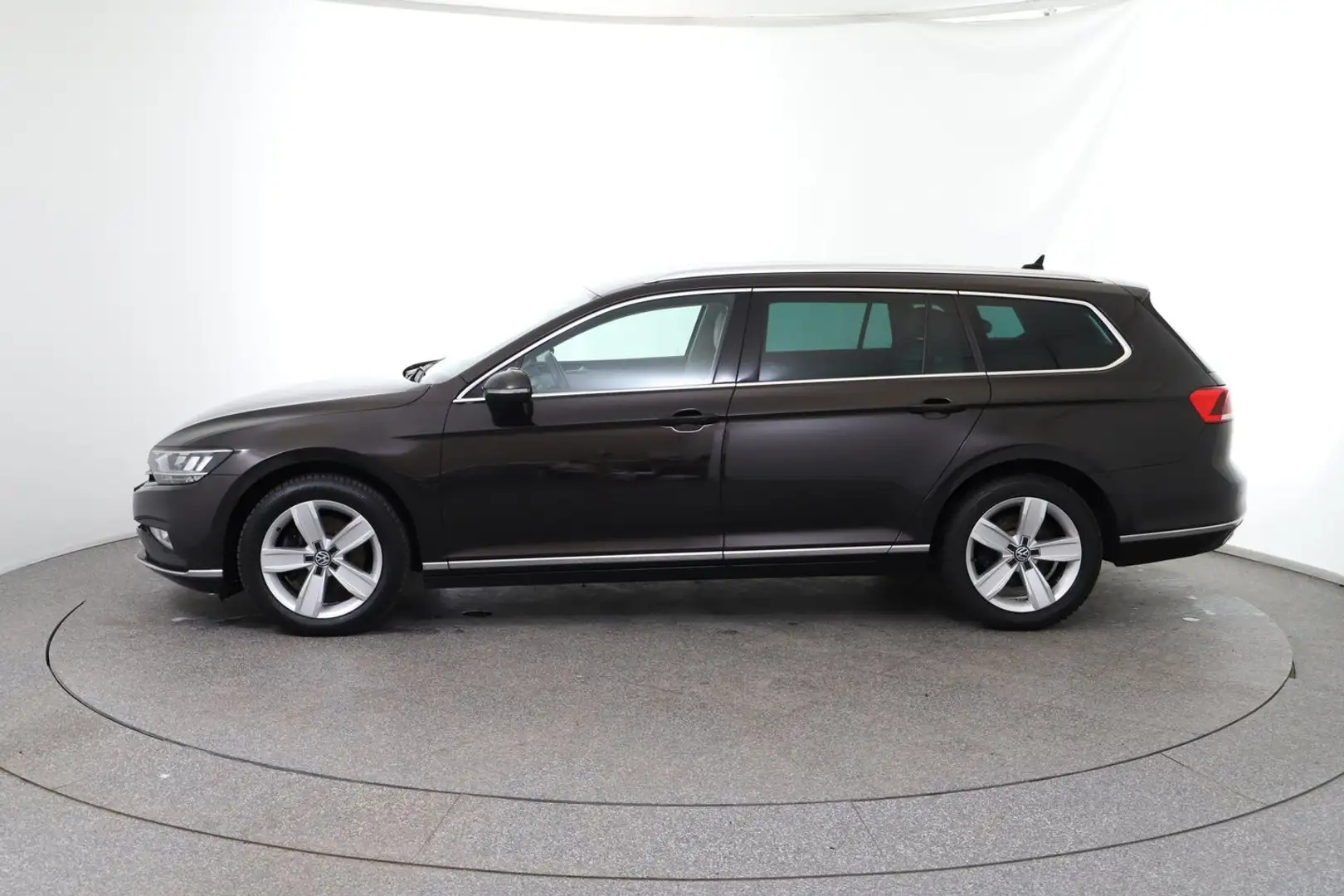 Volkswagen Passat Variant Elegance TDI Braun - 2