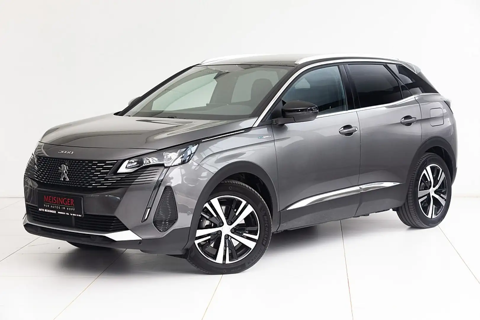 Peugeot 3008 Hybrid 300 e-EAT8 GT Aut. Silber - 1