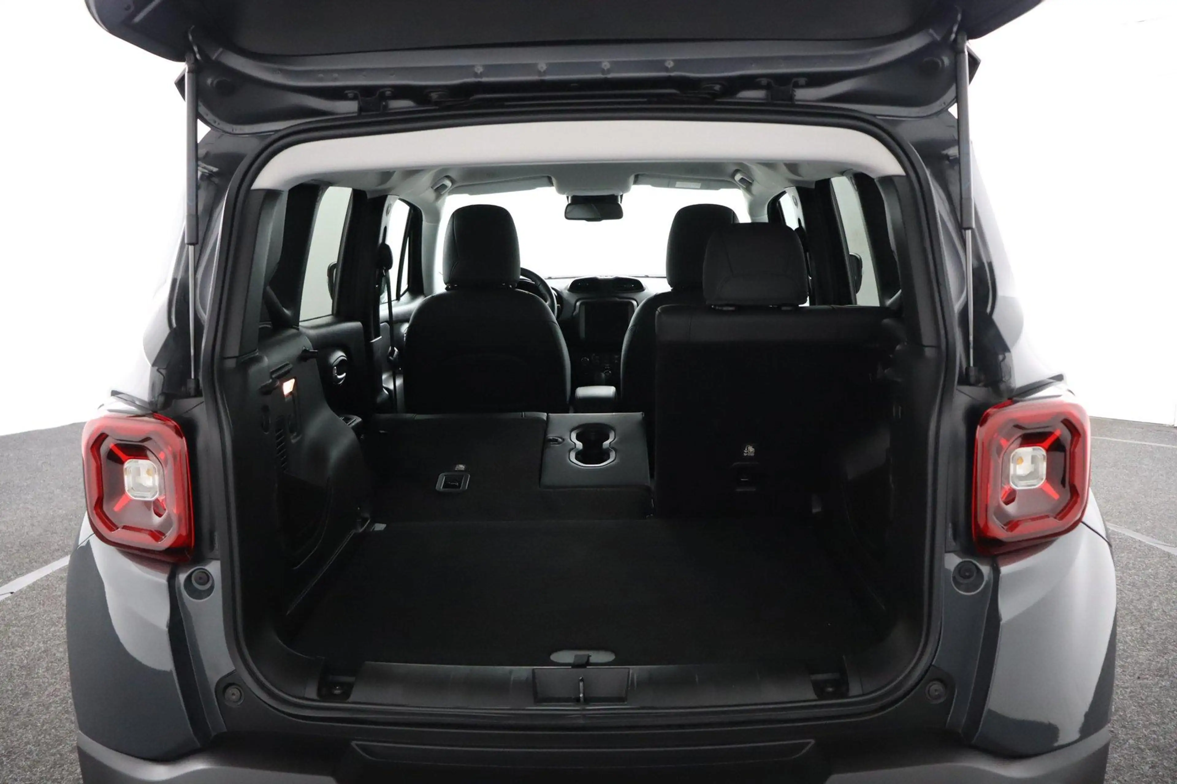 Jeep Renegade 1.5T e-Hybrid Longitude — photo 21