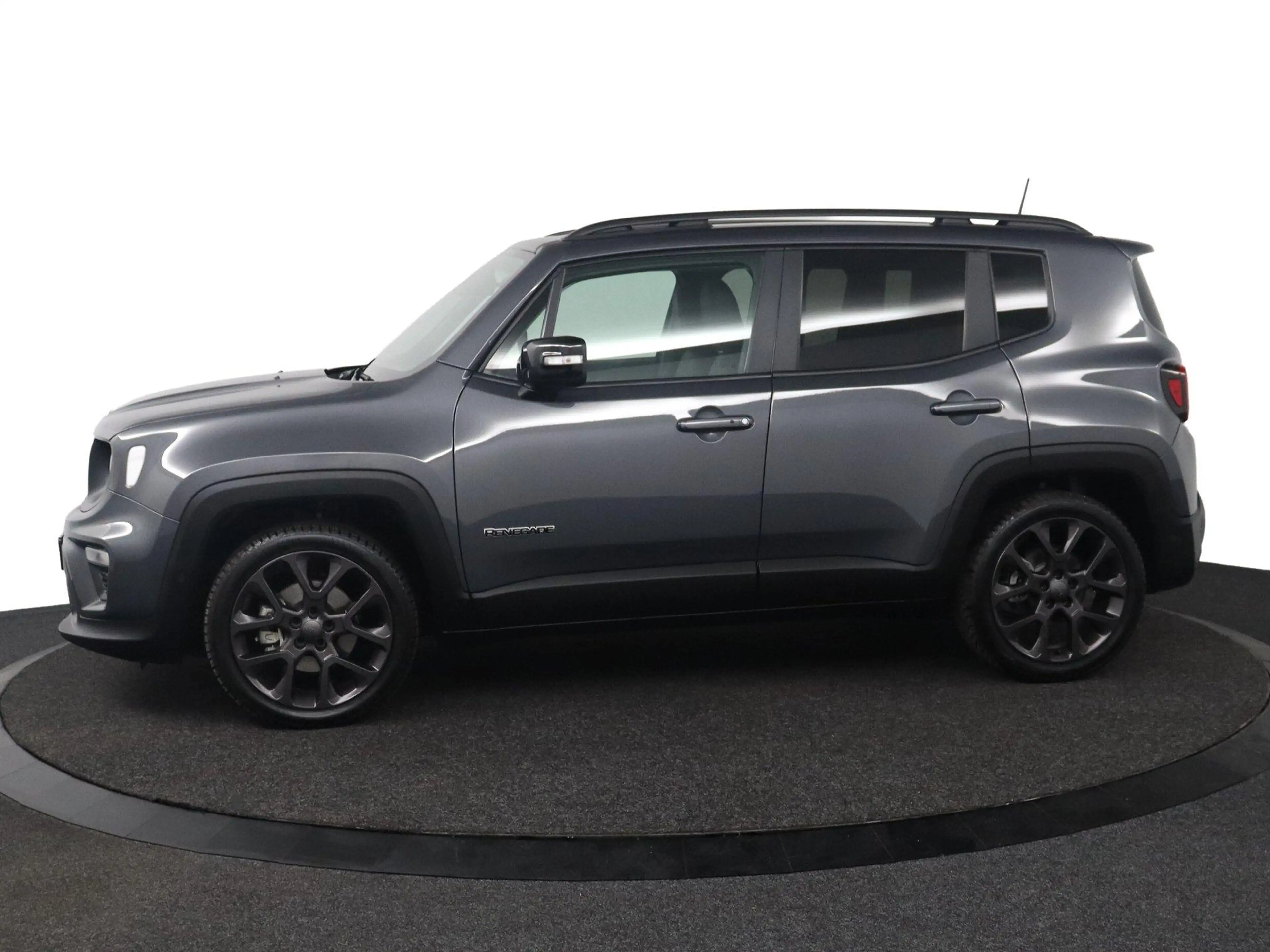 Jeep Renegade 1.5T e-Hybrid Longitude — photo 2
