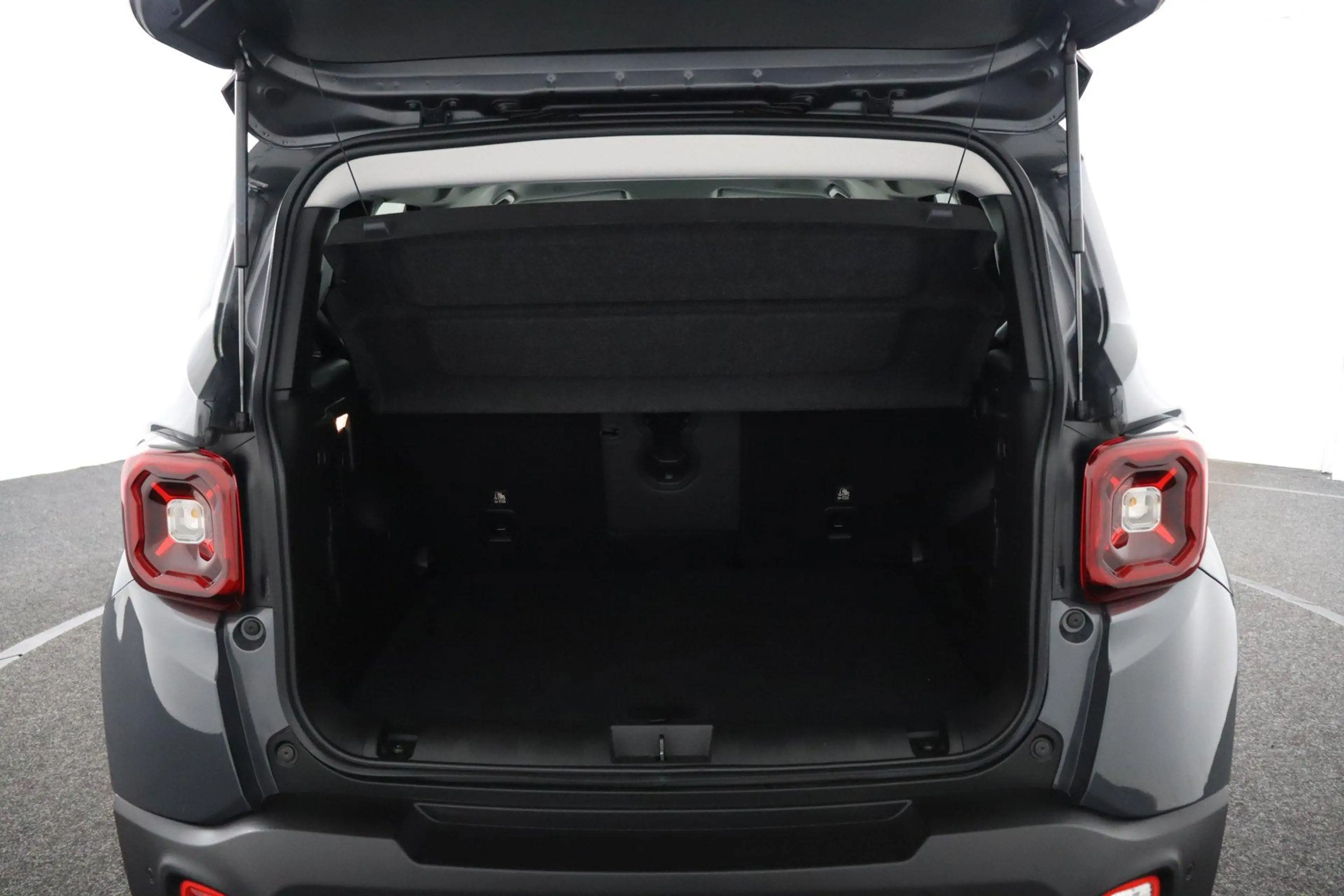 Jeep Renegade 1.5T e-Hybrid Longitude — photo 20
