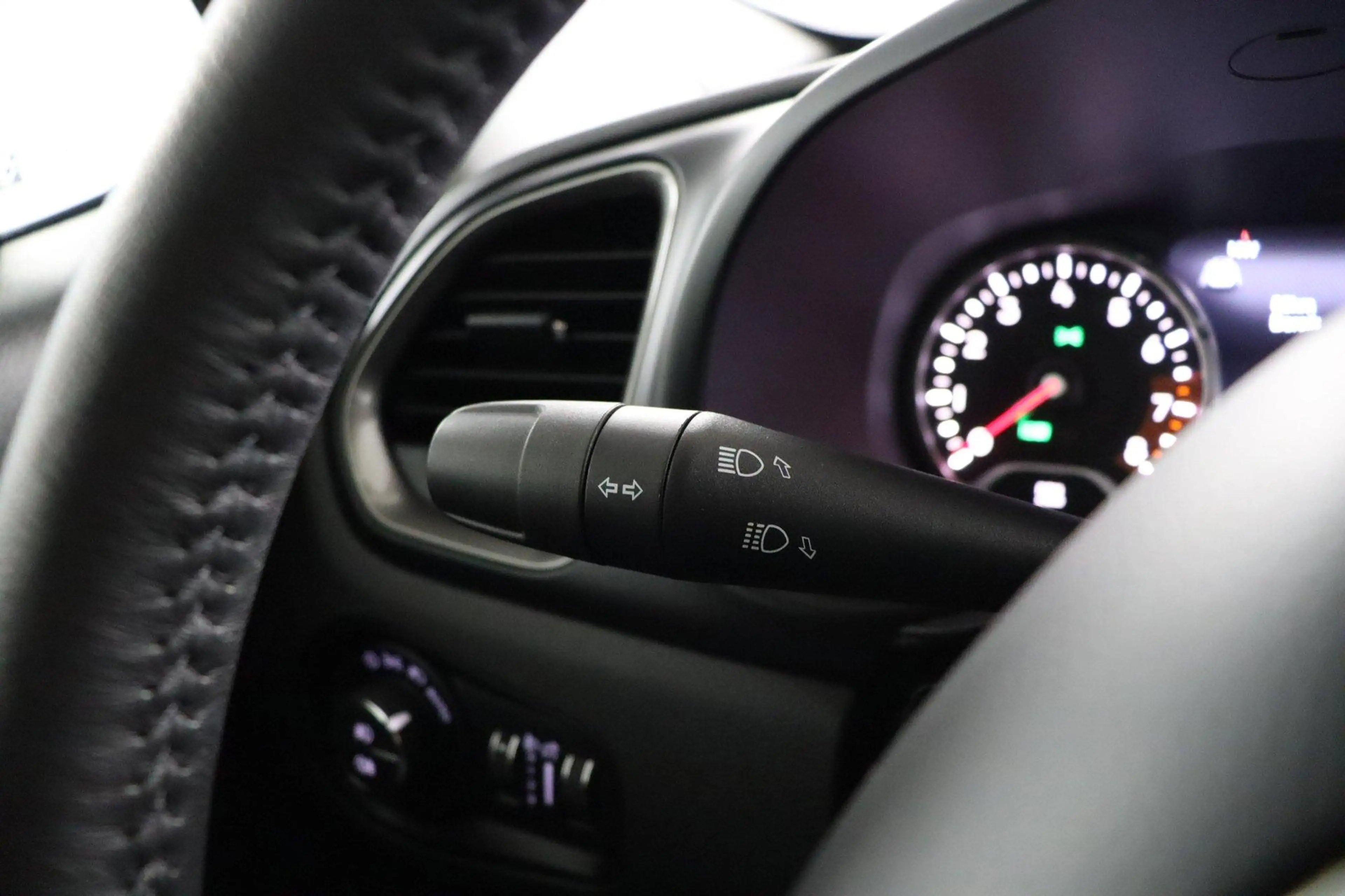 Jeep Renegade 1.5T e-Hybrid Longitude — photo 27