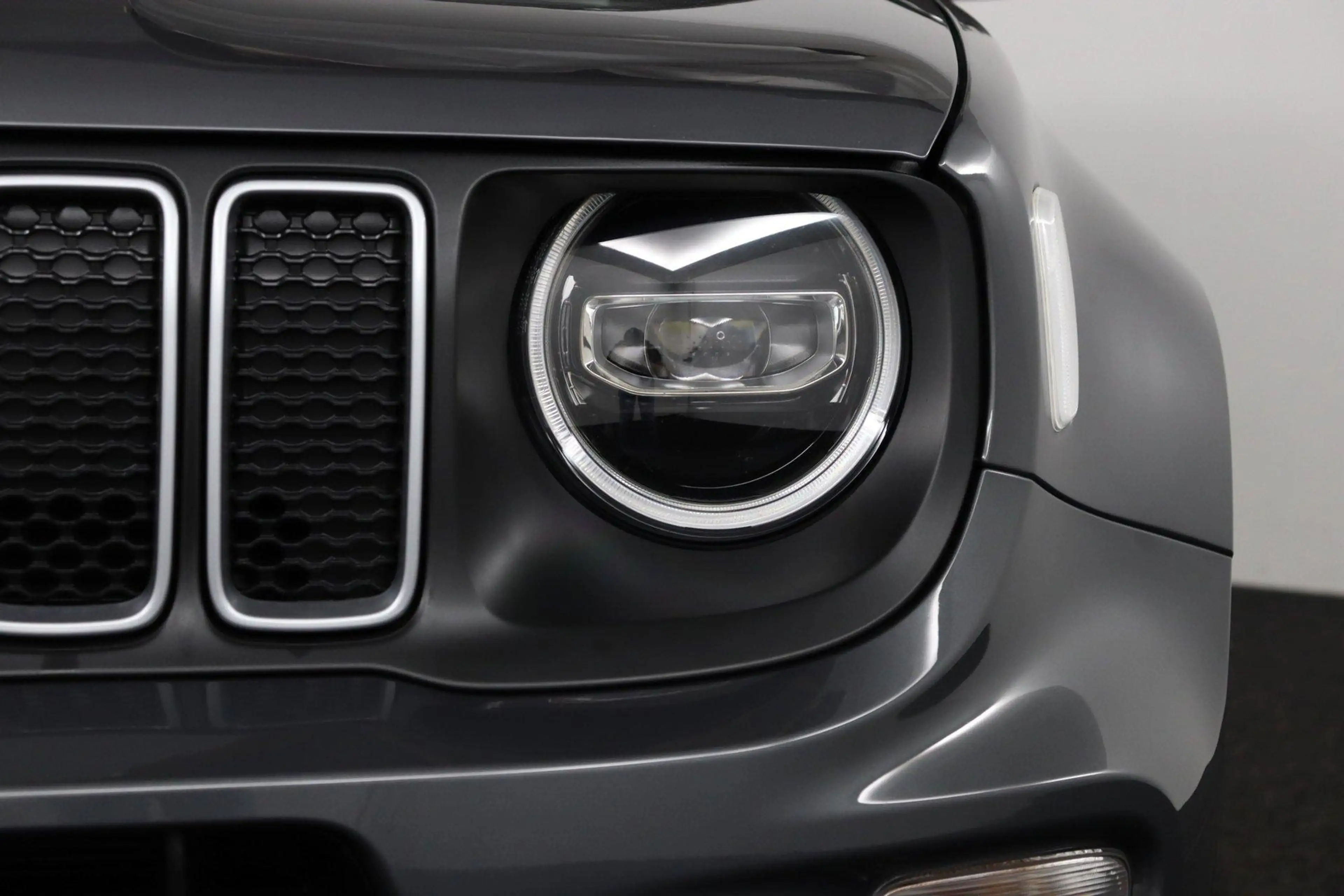 Jeep Renegade 1.5T e-Hybrid Longitude — photo 31