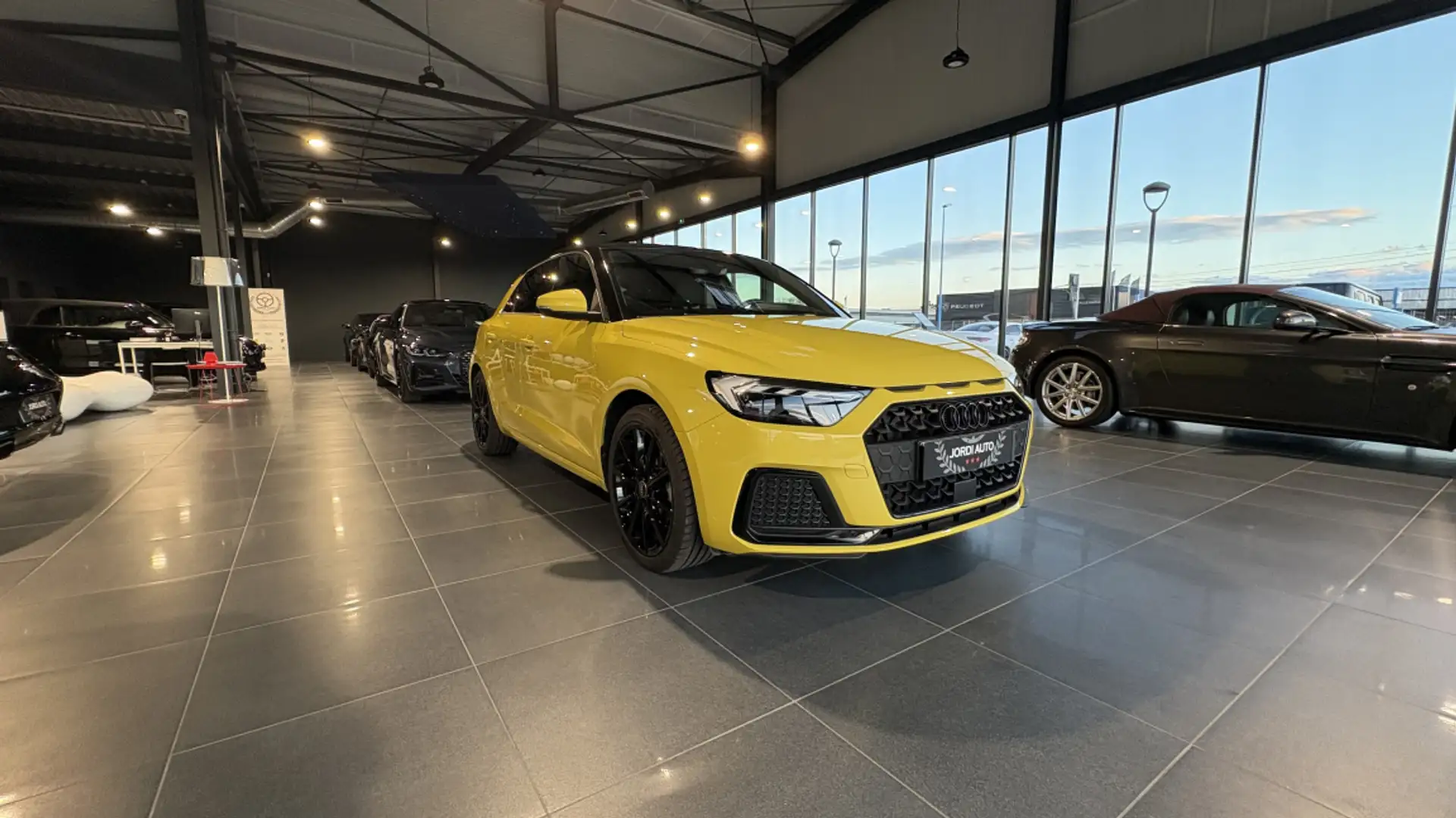 Audi A1 30 TFSI 110ch SPORT Pack S LINE intérieur - 2