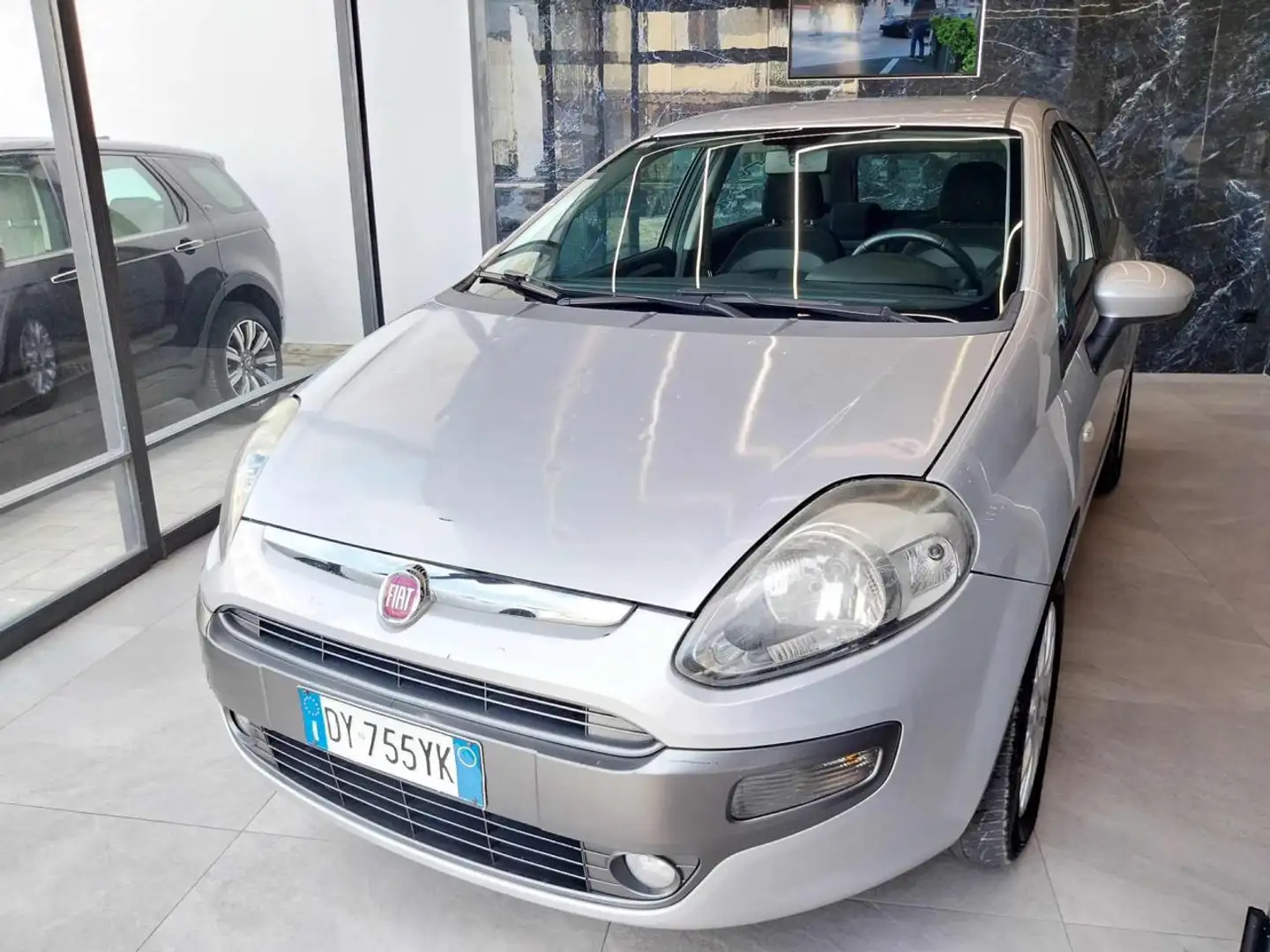 Fiat Punto Evo 1.4 5 porte Active Natural Power Grigio - 1