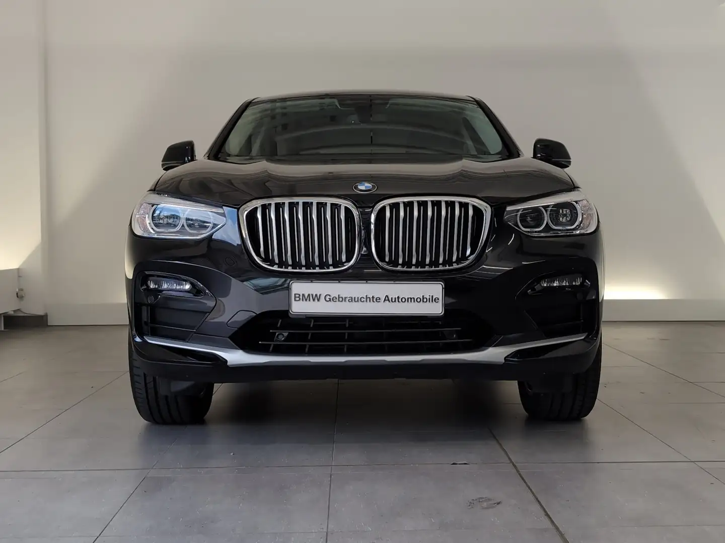 BMW X4 xDrive20i xLine SHZ/Lordose/Ambiente SHZ/Lordose/A Schwarz - 2