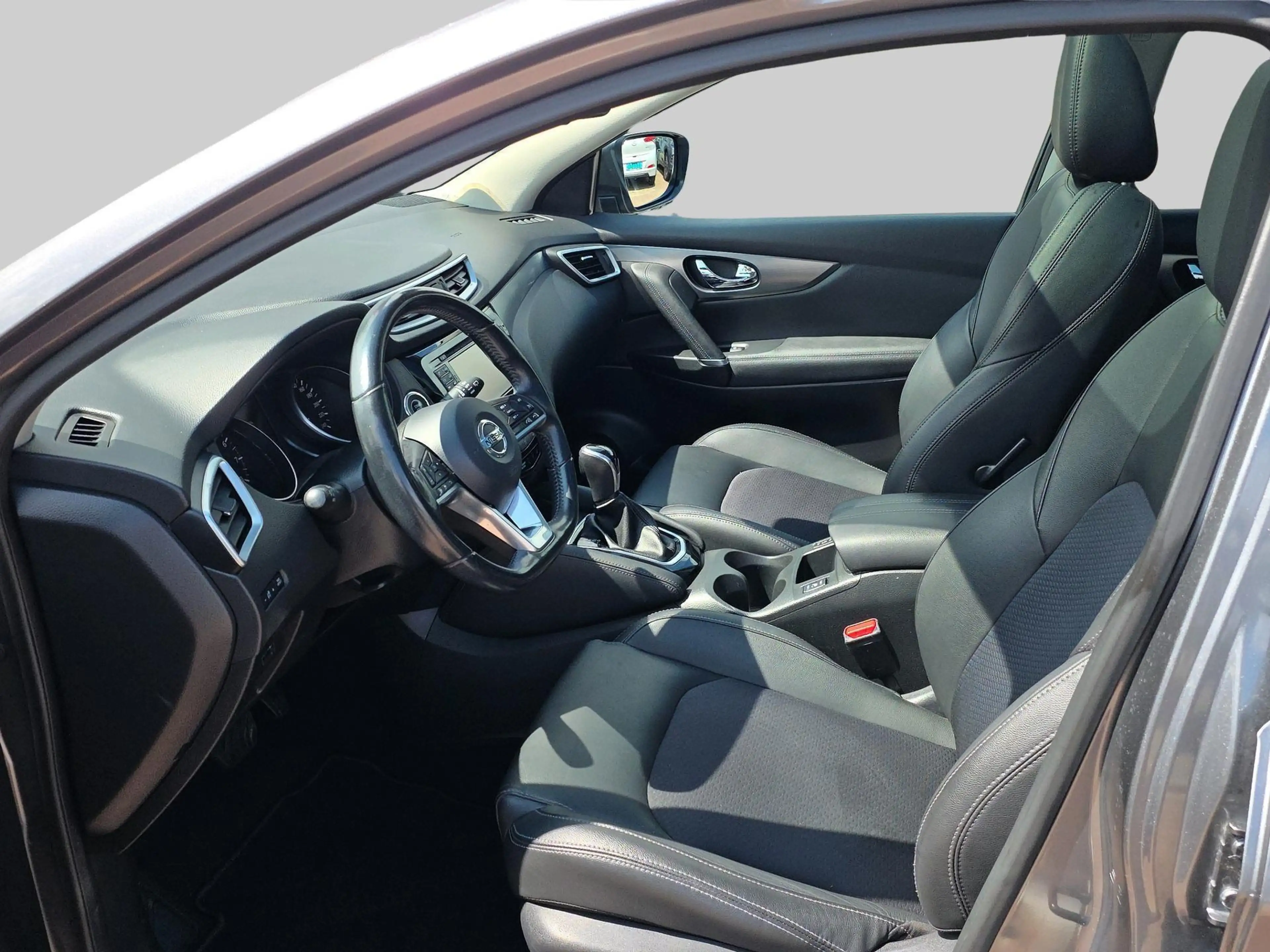 Nissan Qashqai 1.2 N-Connecta — photo 12