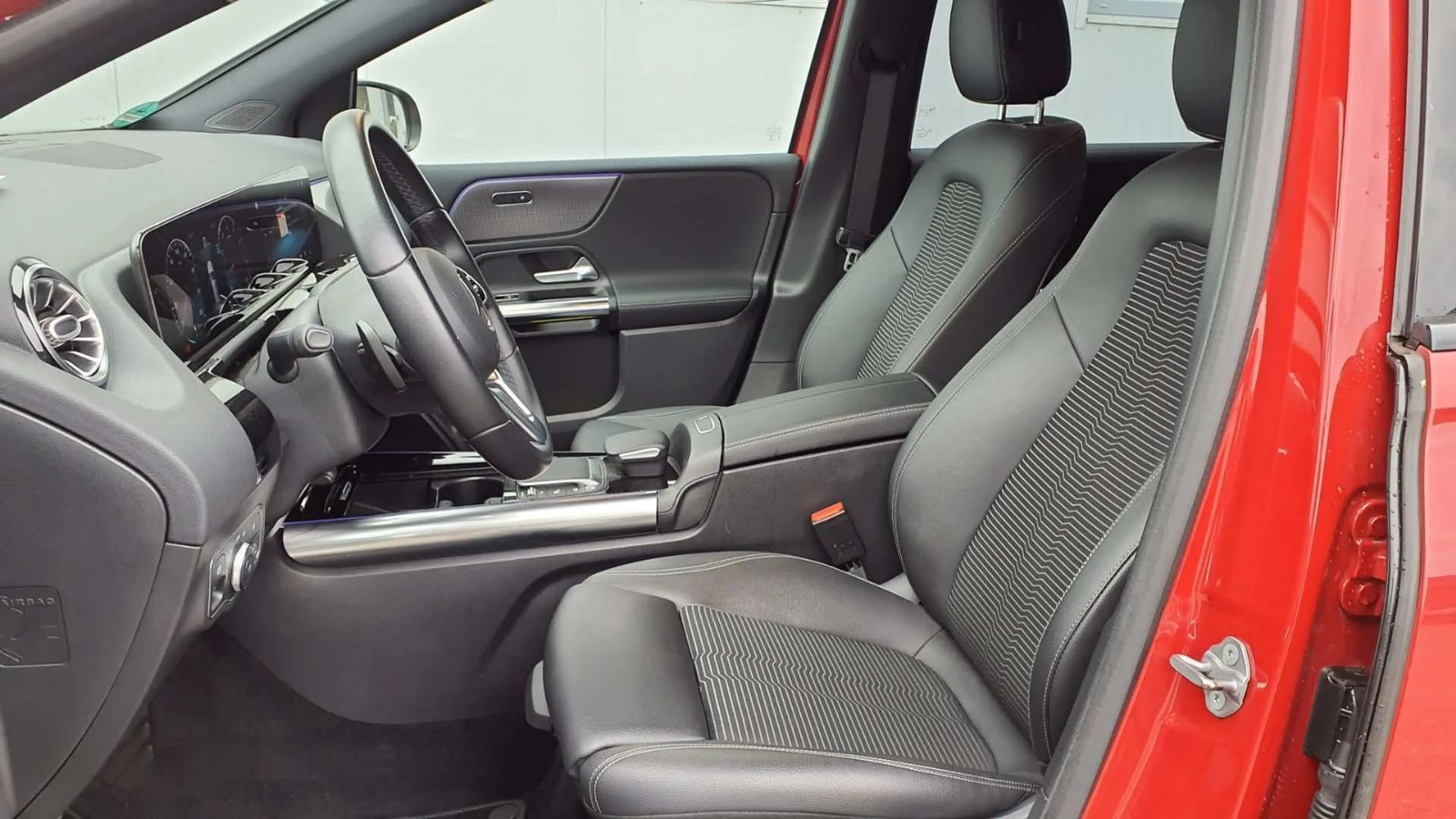 Mercedes-Benz B 200 wenig KM, AHK, top Ausstattung — photo 5