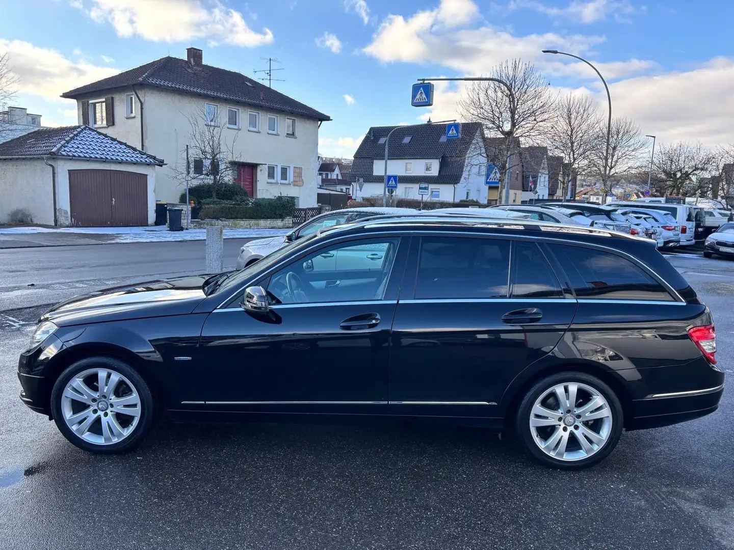 Mercedes-Benz C 180 T CGI BlueEfficiency *AUTOMATIK * Schwarz - 2