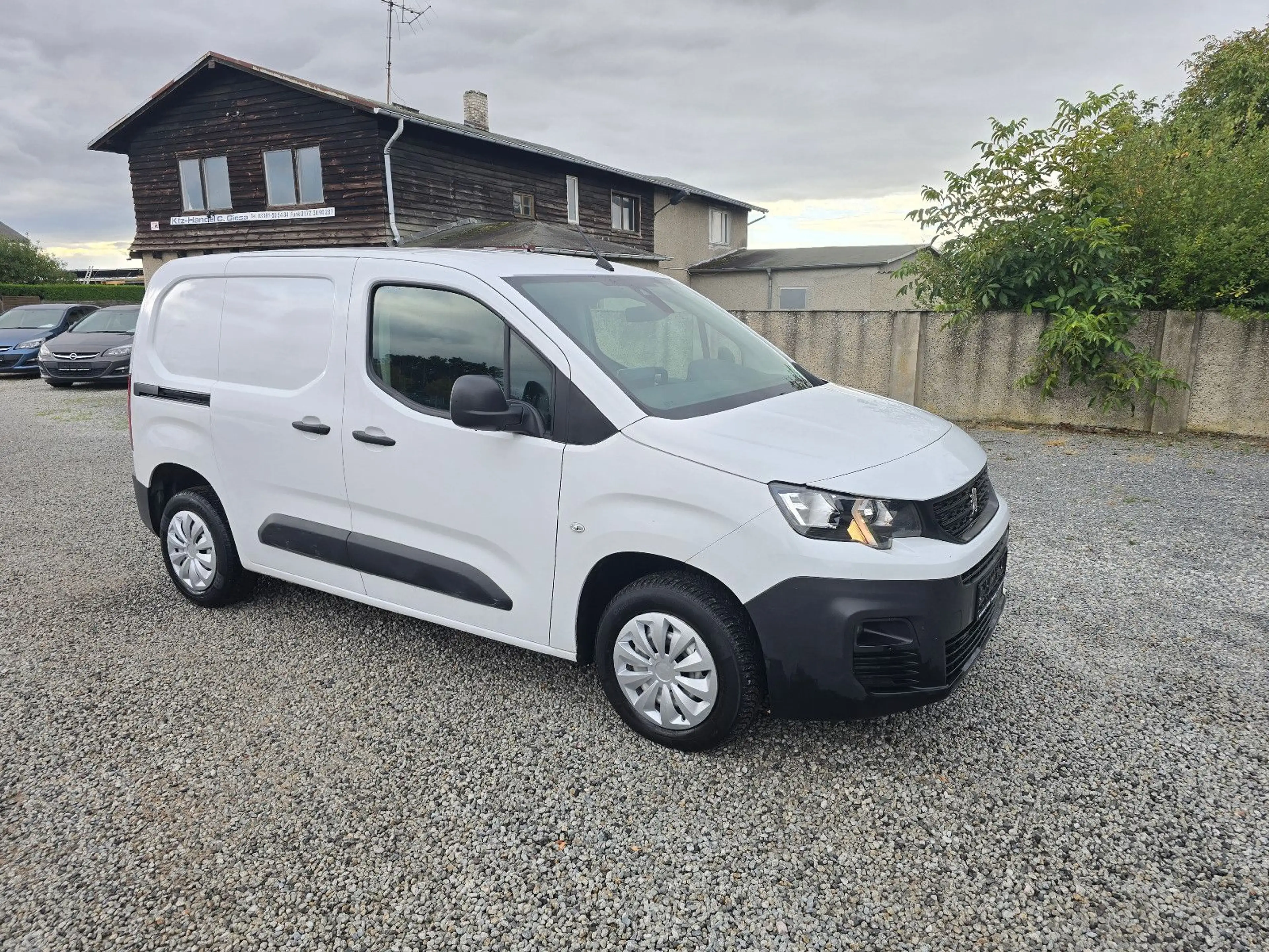 Peugeot Partner Premium L1 — photo 6