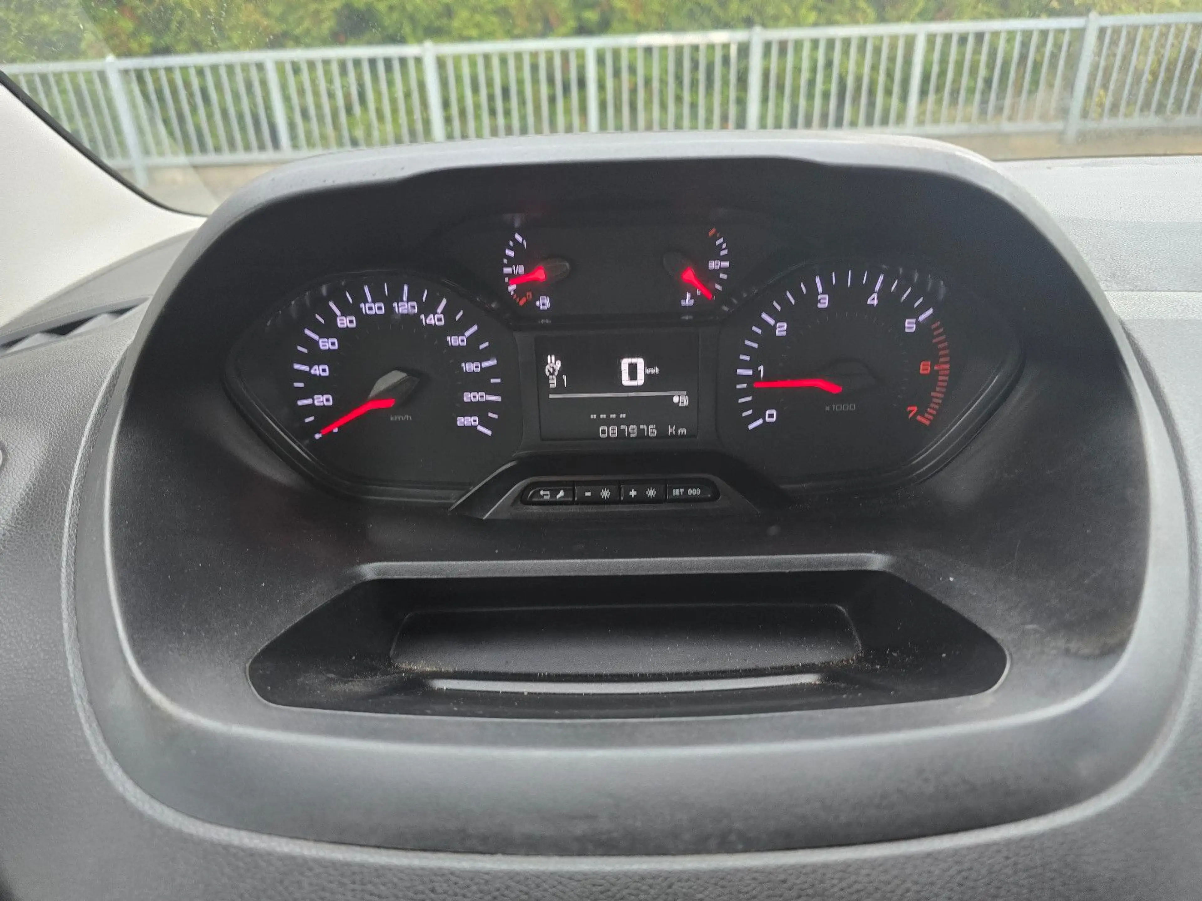 Peugeot Partner Premium L1 — photo 16