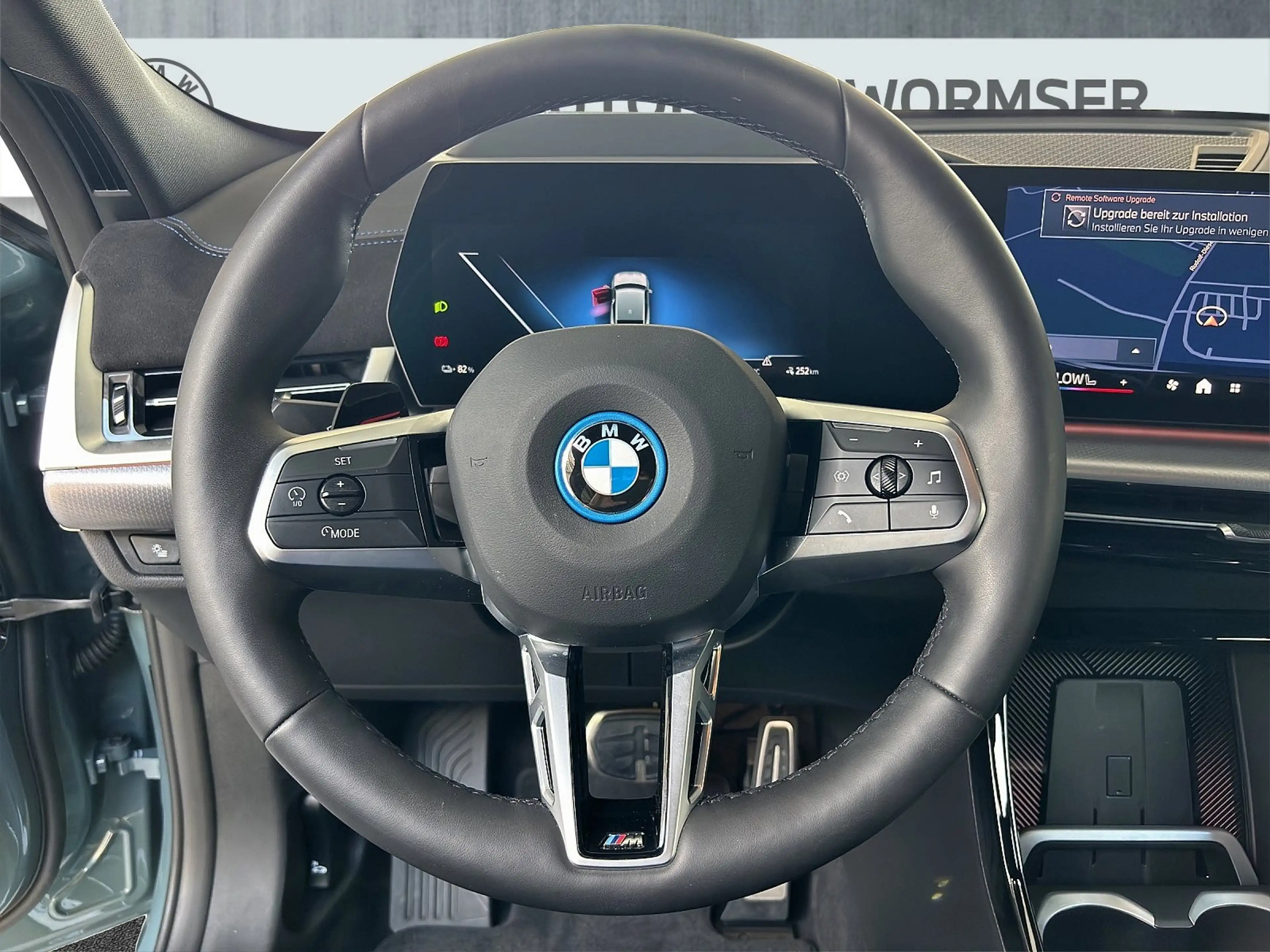BMW iX2 xDrive30 — photo 12