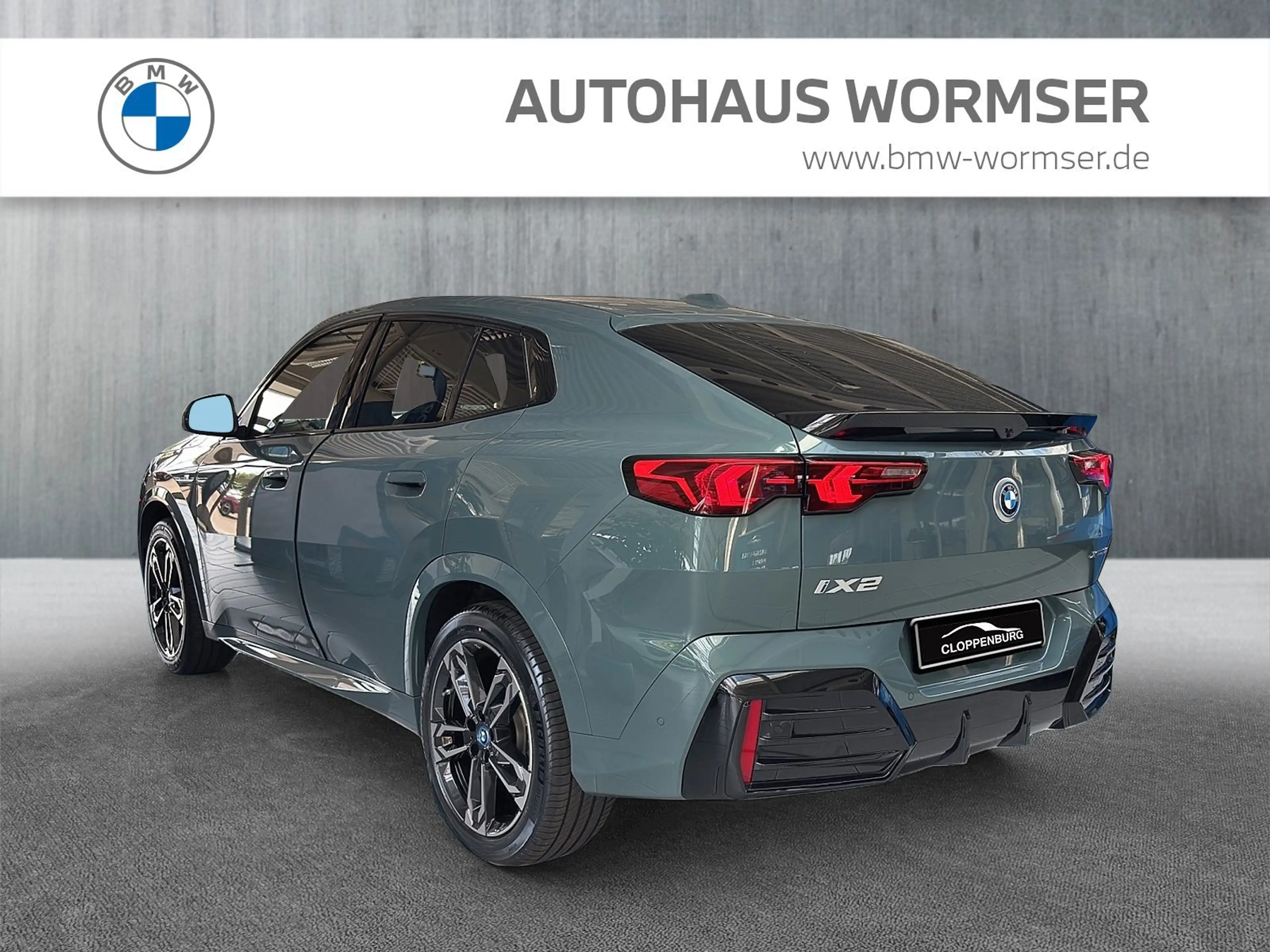 BMW iX2 xDrive30 — photo 3