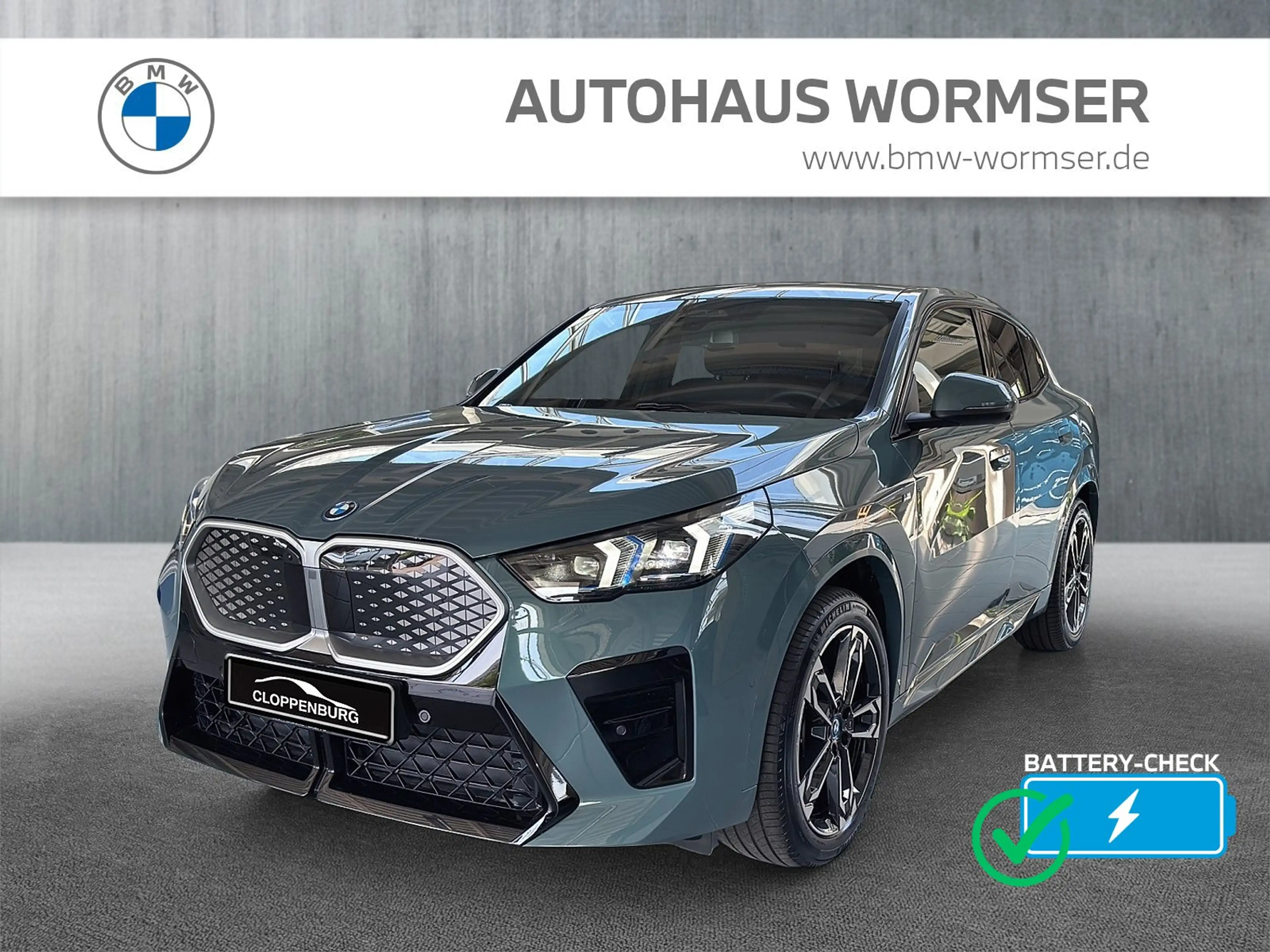 BMW iX2 xDrive30