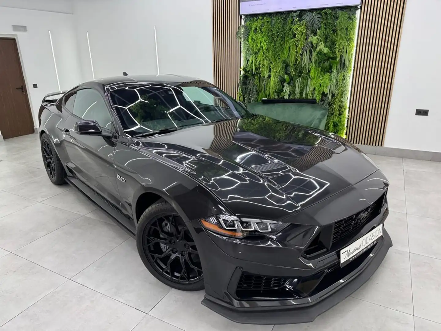 Ford Mustang 5.0 Ti-VCT V8 331KW  GT AT(Fast.) Schwarz - 2
