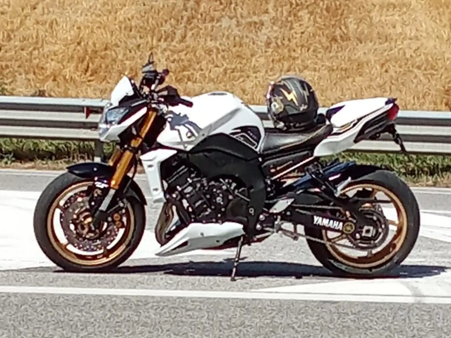 Yamaha FZ 8 Bianco - 1