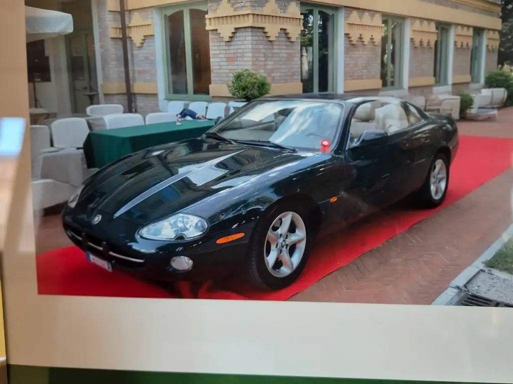 Jaguar XK8 2001 из Европы — купить под ключ