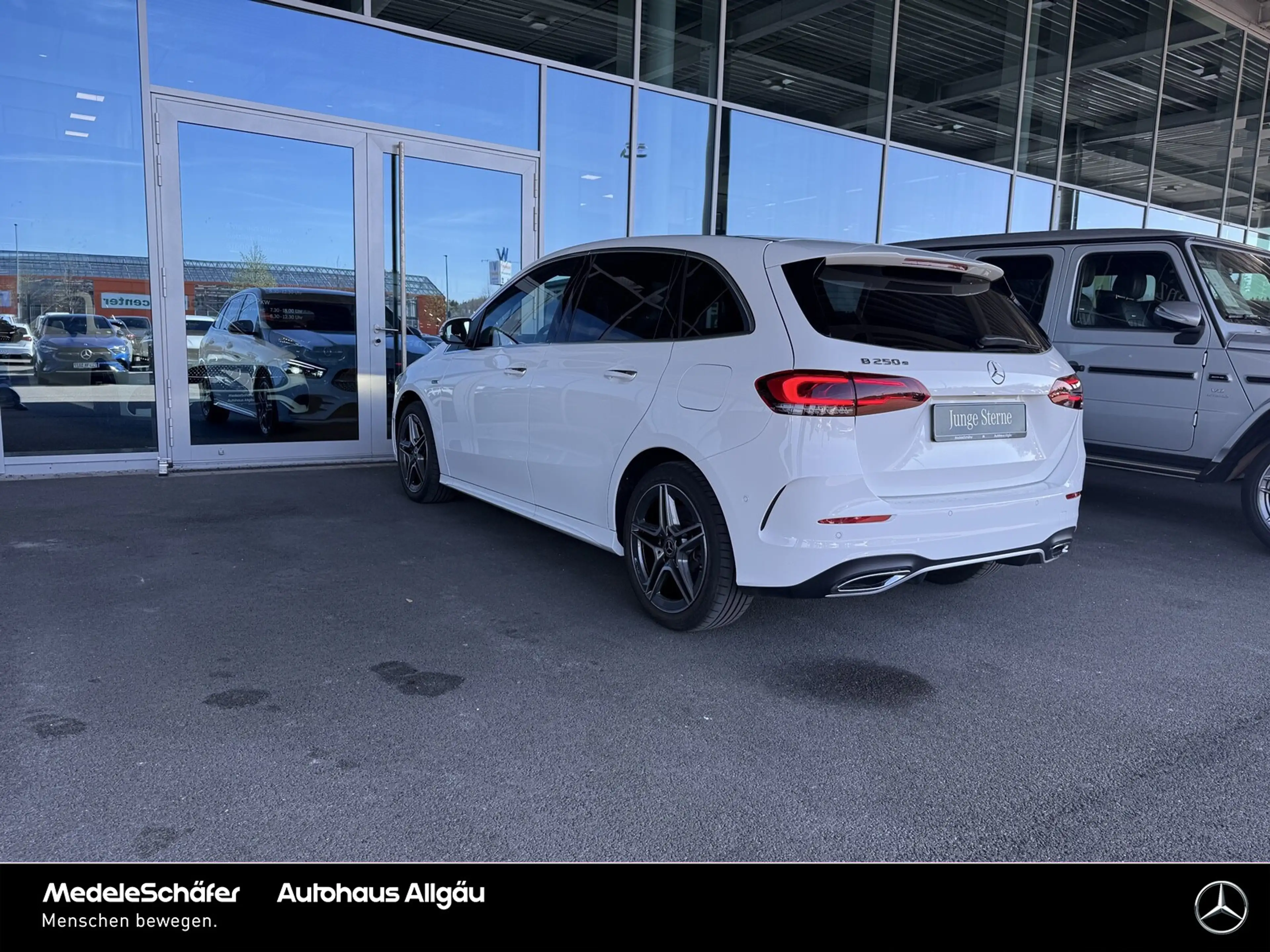 Mercedes-Benz B 250 B 250 e AMG AHK Distr Pano Soundsys Keyless MLed — photo 5