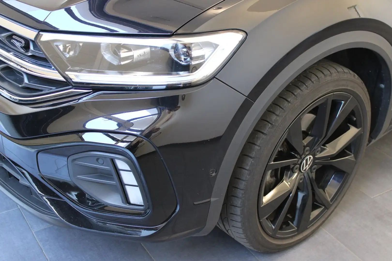 Volkswagen T-Roc R-Line TDI 4MOTION DSG Schwarz - 2