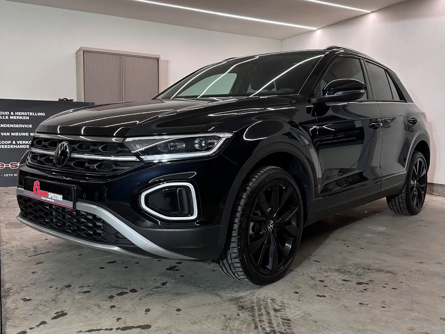 Volkswagen T-Roc 1.5 TSI Style Black Pack ErgoActive Seat DSG Nieuw Schwarz - 1