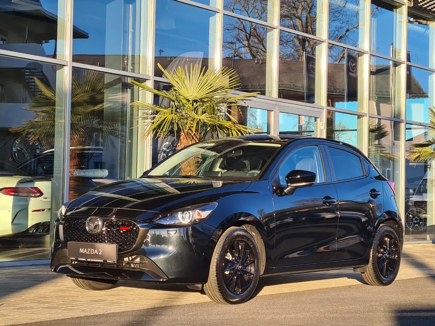 Mazda 2 G75 HOMURA RKam Shz PTS Klima LED CarPlay crna - 2