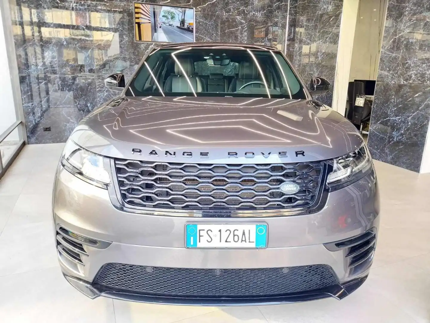 Land Rover Range Rover Velar 2.0D I4 180 CV R-Dynamic Grigio - 1